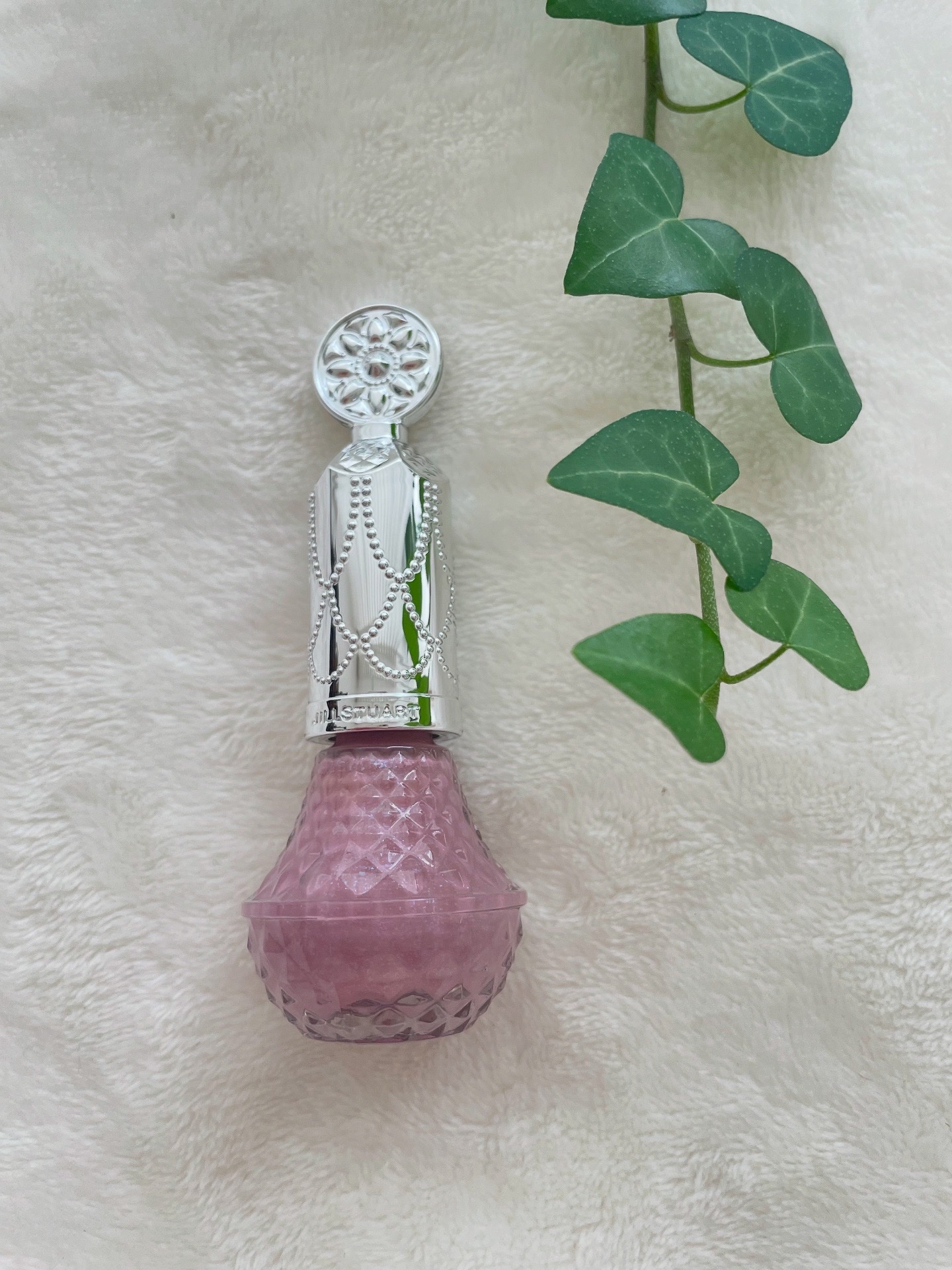 フレグラント ネイルラッカー 37 amethyst tears（限定）/JILL STUART/マニキュアを使ったクチコミ（2枚目）