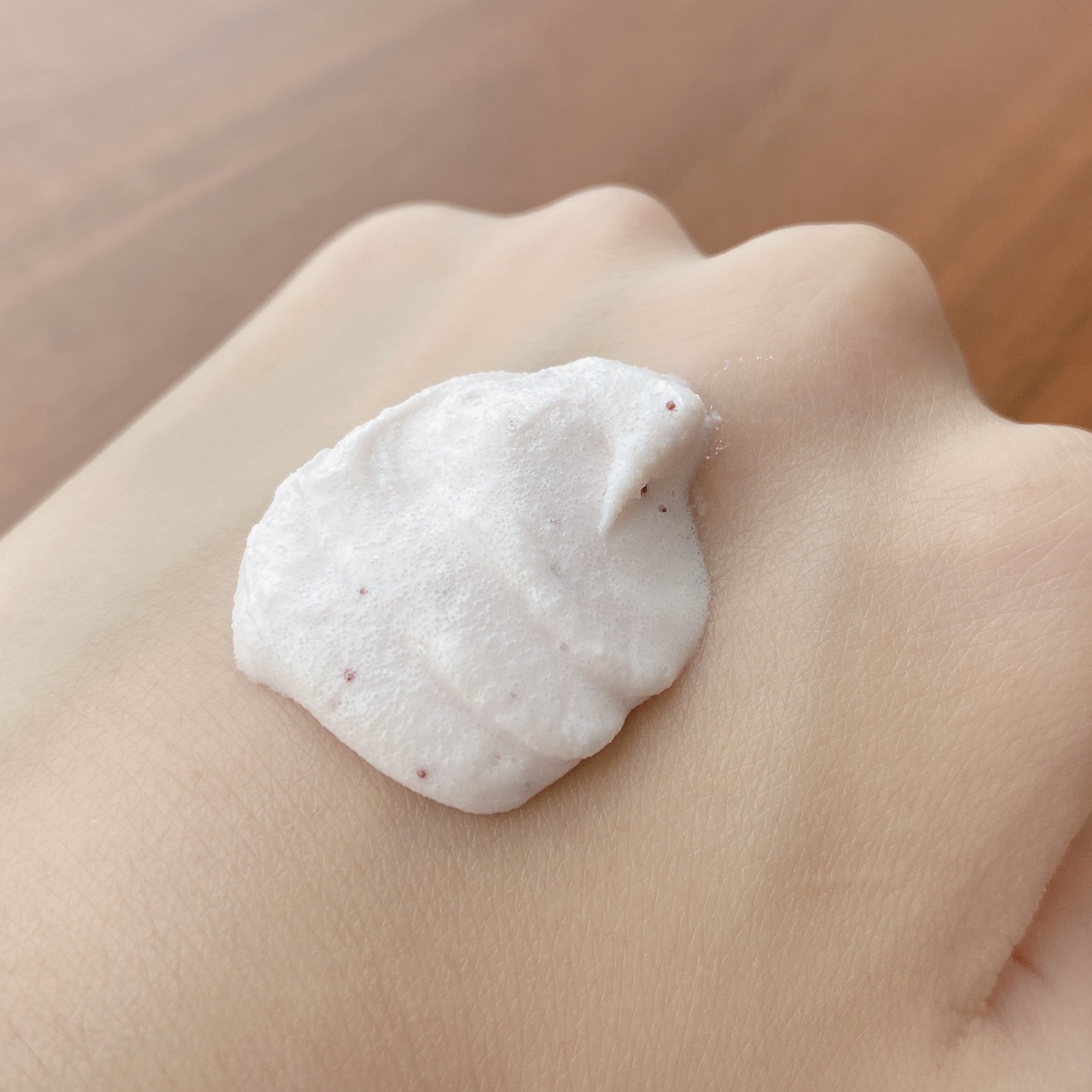 ダヴ ふわとろクリーミースクラブ ザクロ＆シアバター/ダヴ/ボディスクラブを使ったクチコミ（3枚目）