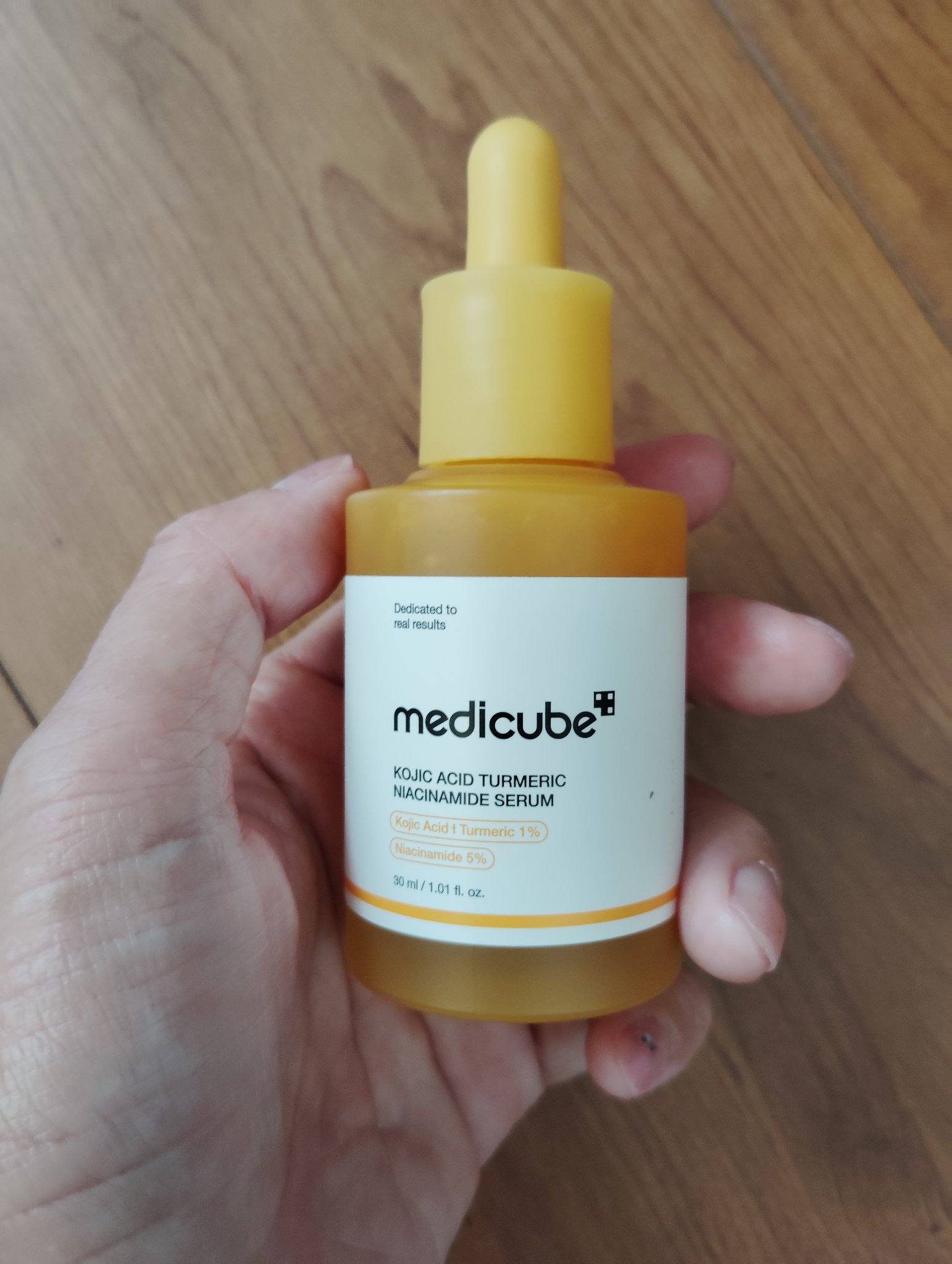 コウジ酸ビタナイアシンセラム/MEDICUBE/美容液を使ったクチコミ（1枚目）