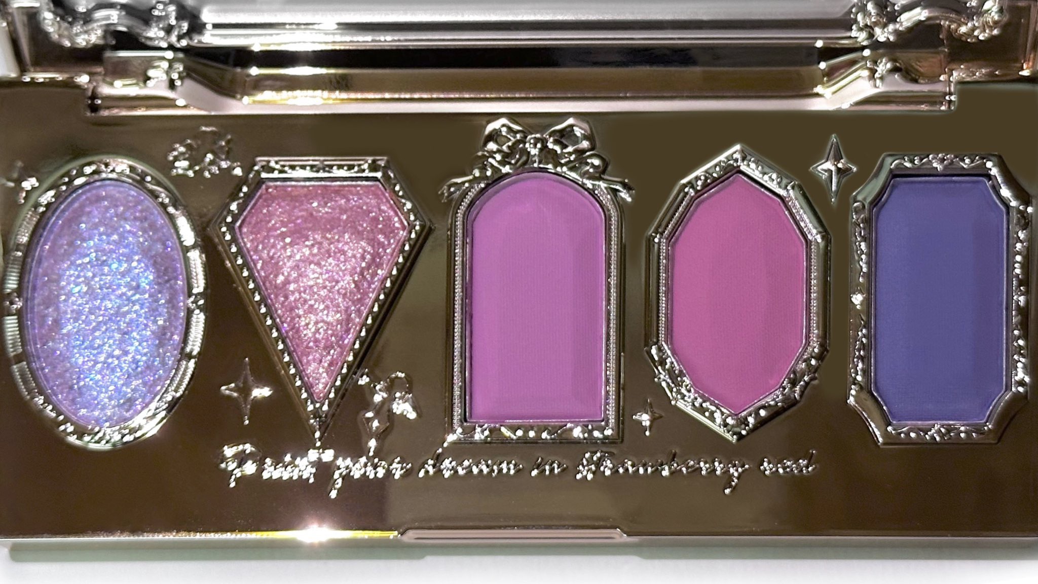 ストロベリーロココ アイシャドウパレット/FlowerKnows/アイシャドウパレットを使ったクチコミ（1枚目）