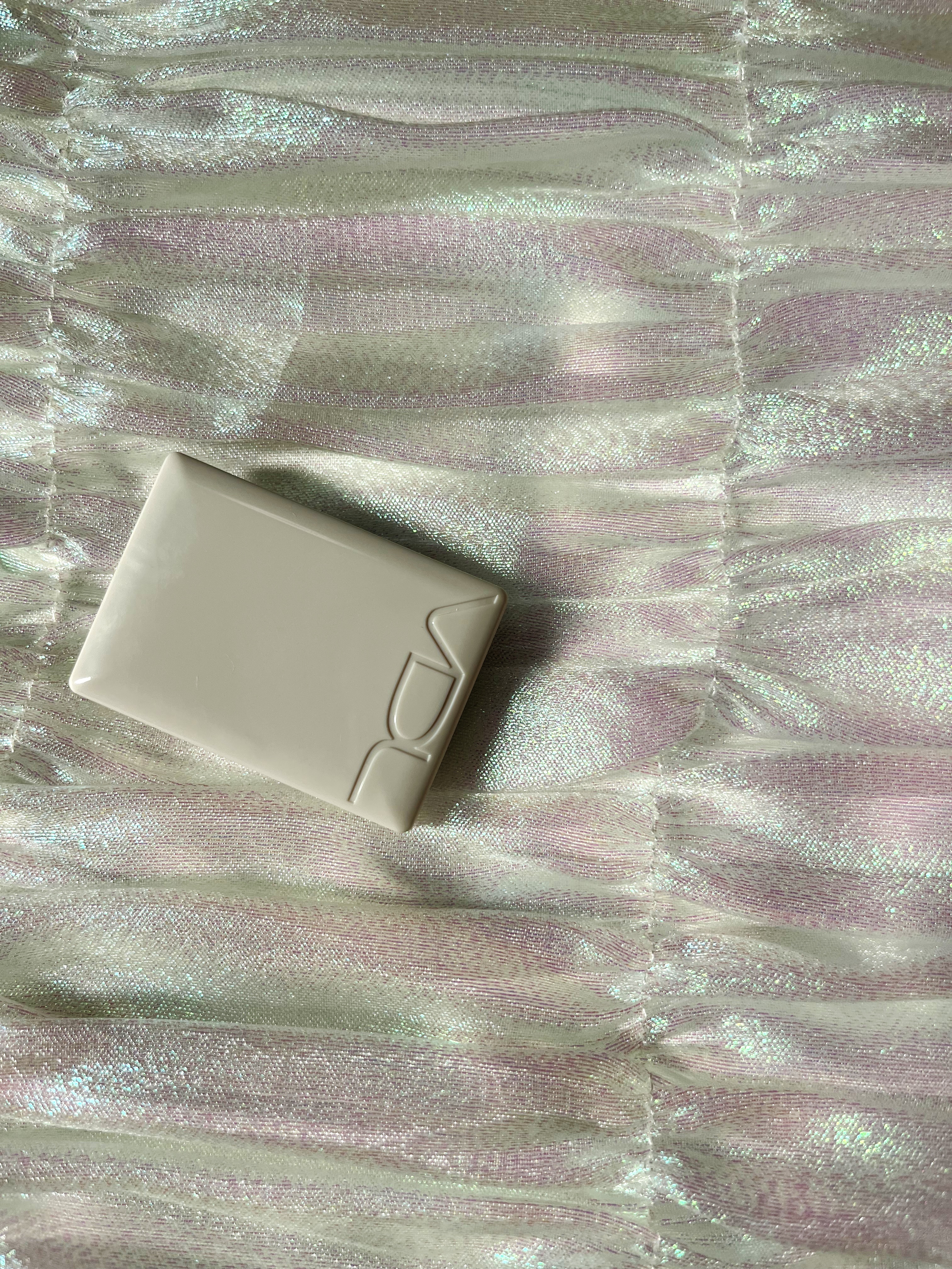 アイステイン エッセンシャル シャドウ デュオ/VDL/アイシャドウパレットを使ったクチコミ（1枚目）