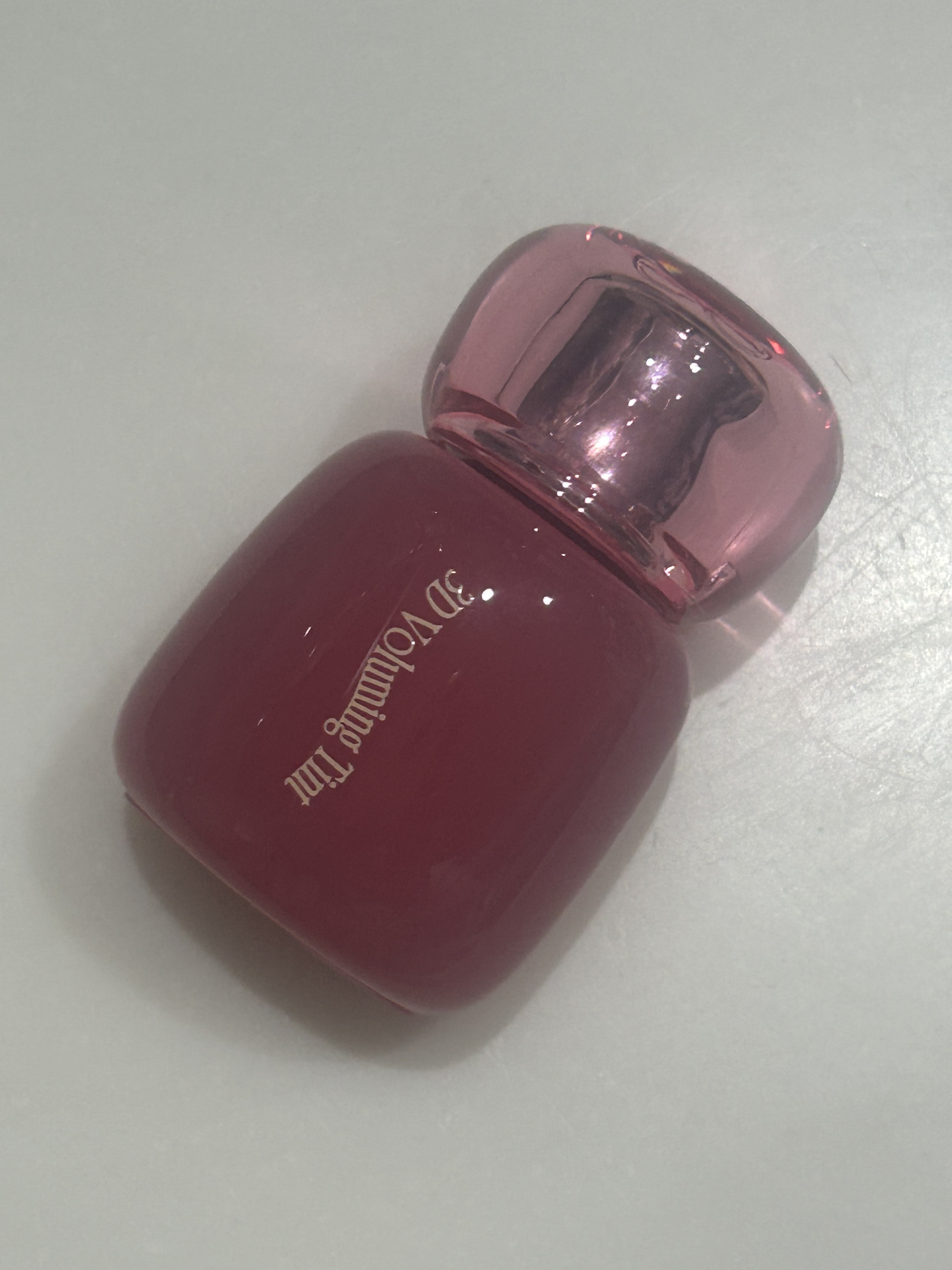 フィー 3Dボリューミングティント 02 バニラデュー/fwee/リップティントを使ったクチコミ（2枚目）