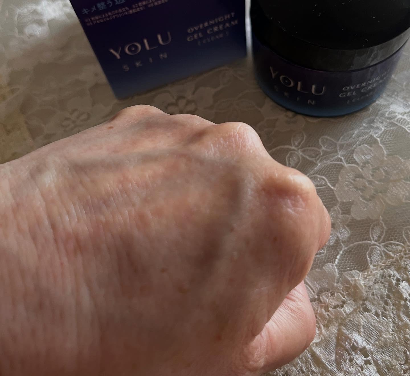 ヨル スキン オーバーナイトジェルクリーム クリア/YOLU/フェイスクリームを使ったクチコミ（3枚目）