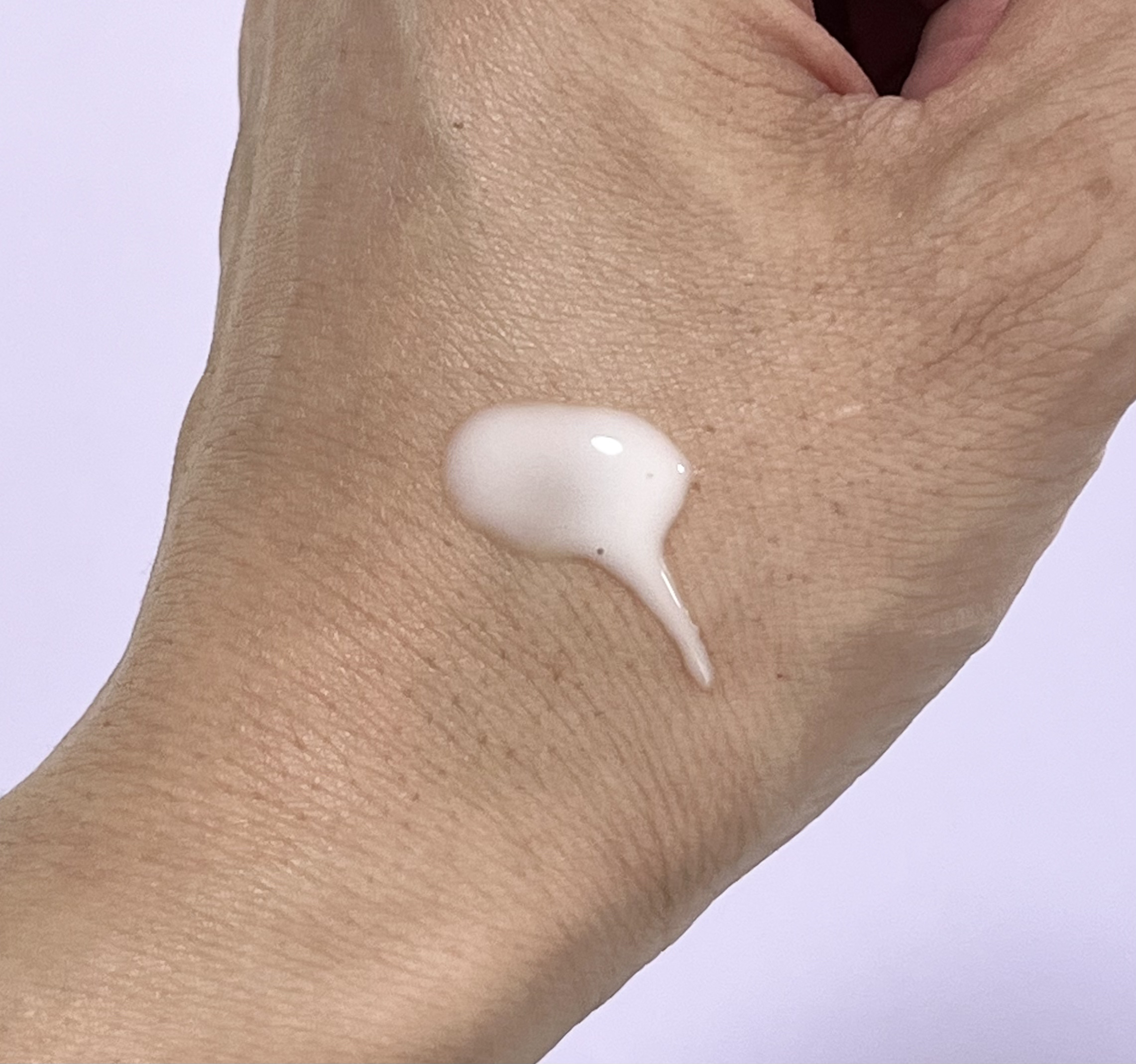 【医薬部外品】ニベア ルーセントビューティ シルクブライトニング ブライトニング美容液ボディミルク/ニベア/ボディミルクを使ったクチコミ（2枚目）