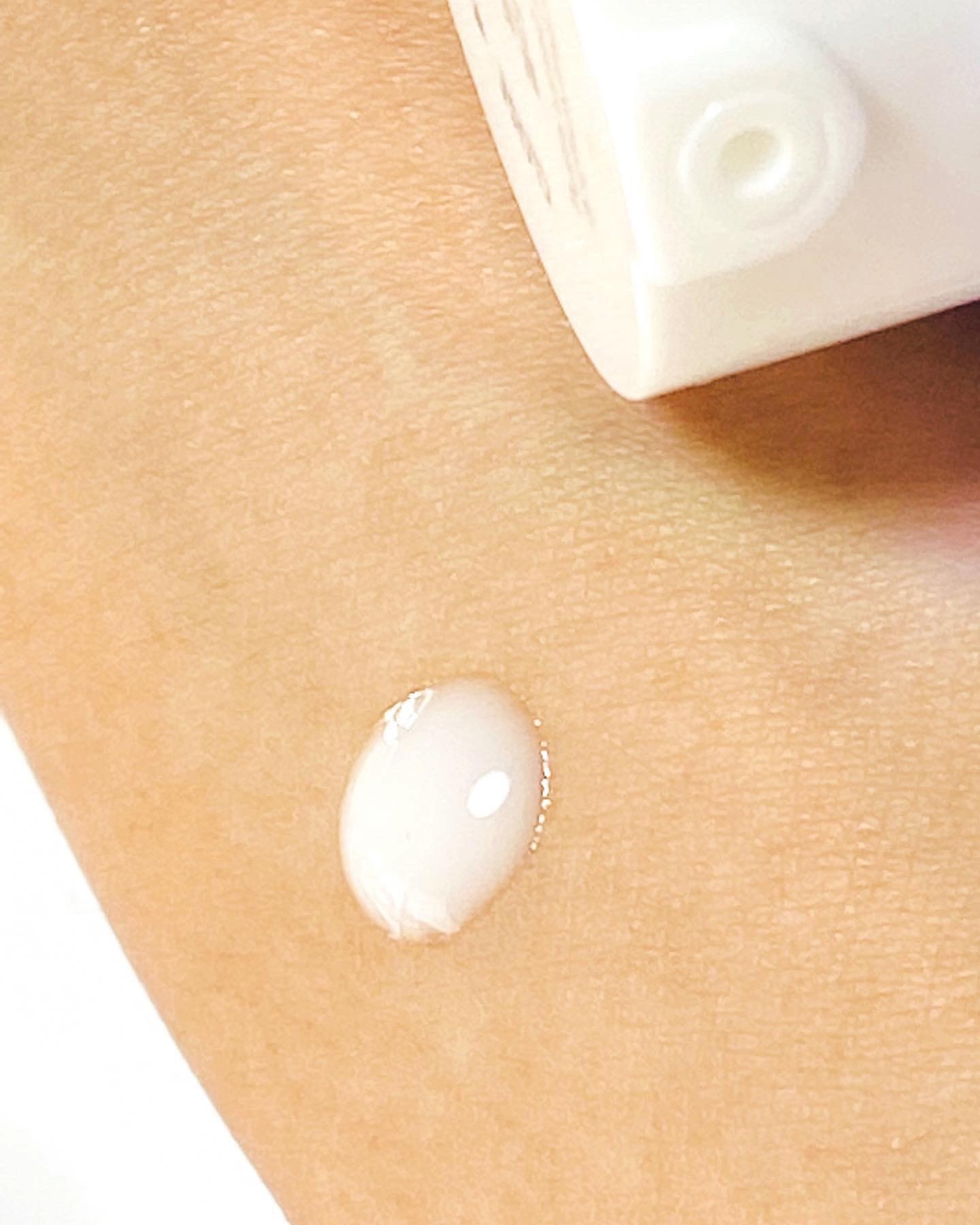 SOOTHING REPAIR TONING SERUM R4/ダーマファーム/美容液を使ったクチコミ（3枚目）