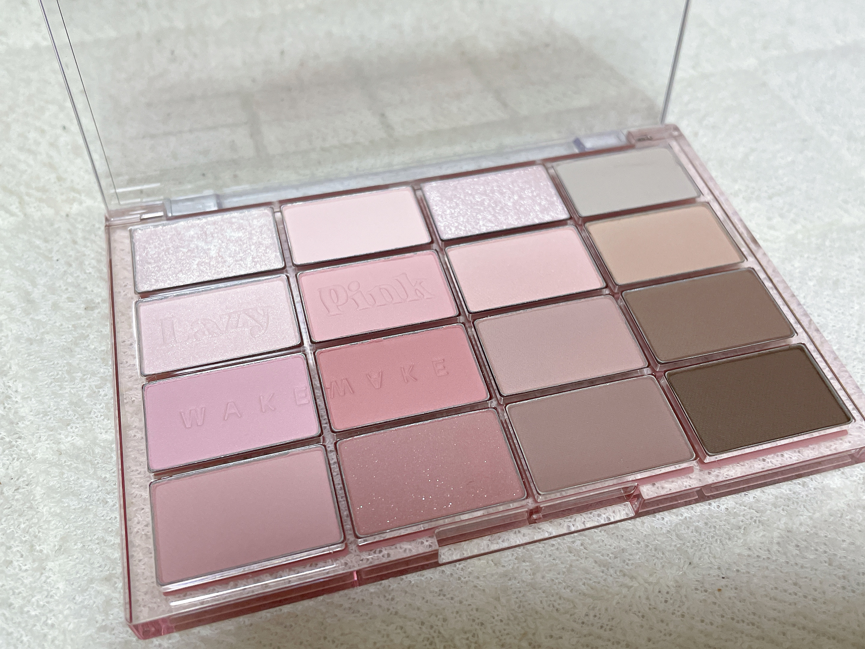 ソフトブラーリングアイパレット/wakemake/アイシャドウパレットを使ったクチコミ（1枚目）