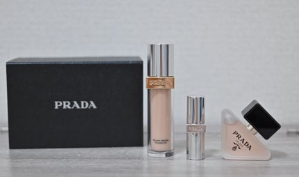 Reina フォロバ100 on LIPS 「PRADAのコスメが最近のお気に入りなので揃えていこうと思いま..」(1枚目)