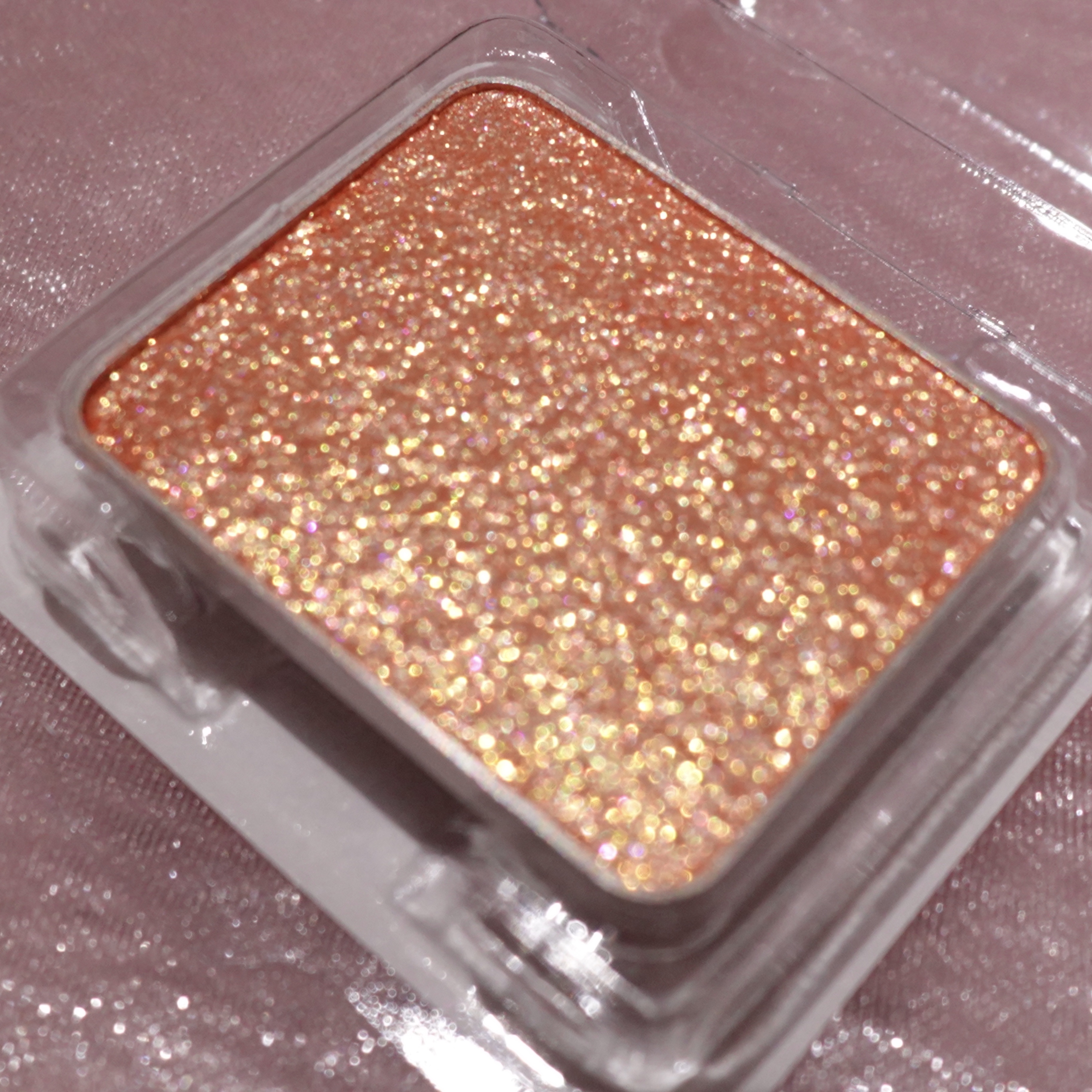 プレスド アイシャドー（レフィル）/shu uemura/単色アイシャドウを使ったクチコミ（2枚目）