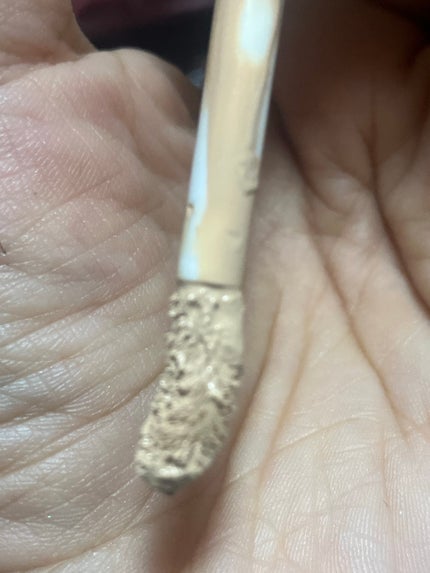 リアル フローレス ウェイトレス パーフェクティング コンシーラー/ローラ メルシエ/リキッドコンシーラーを使ったクチコミ(3枚目)