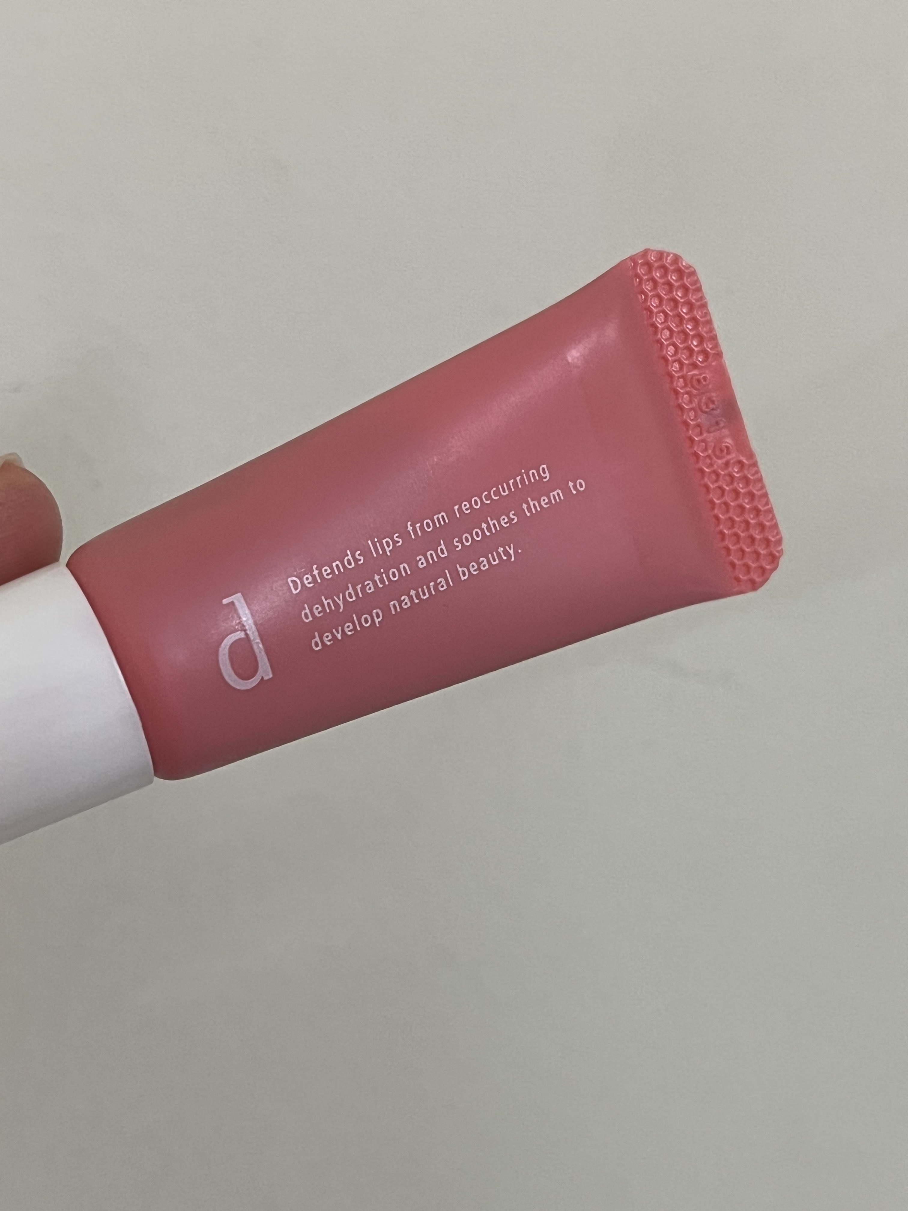 リップモイストエッセンスカラー/d プログラム/リップ美容液を使ったクチコミ（1枚目）