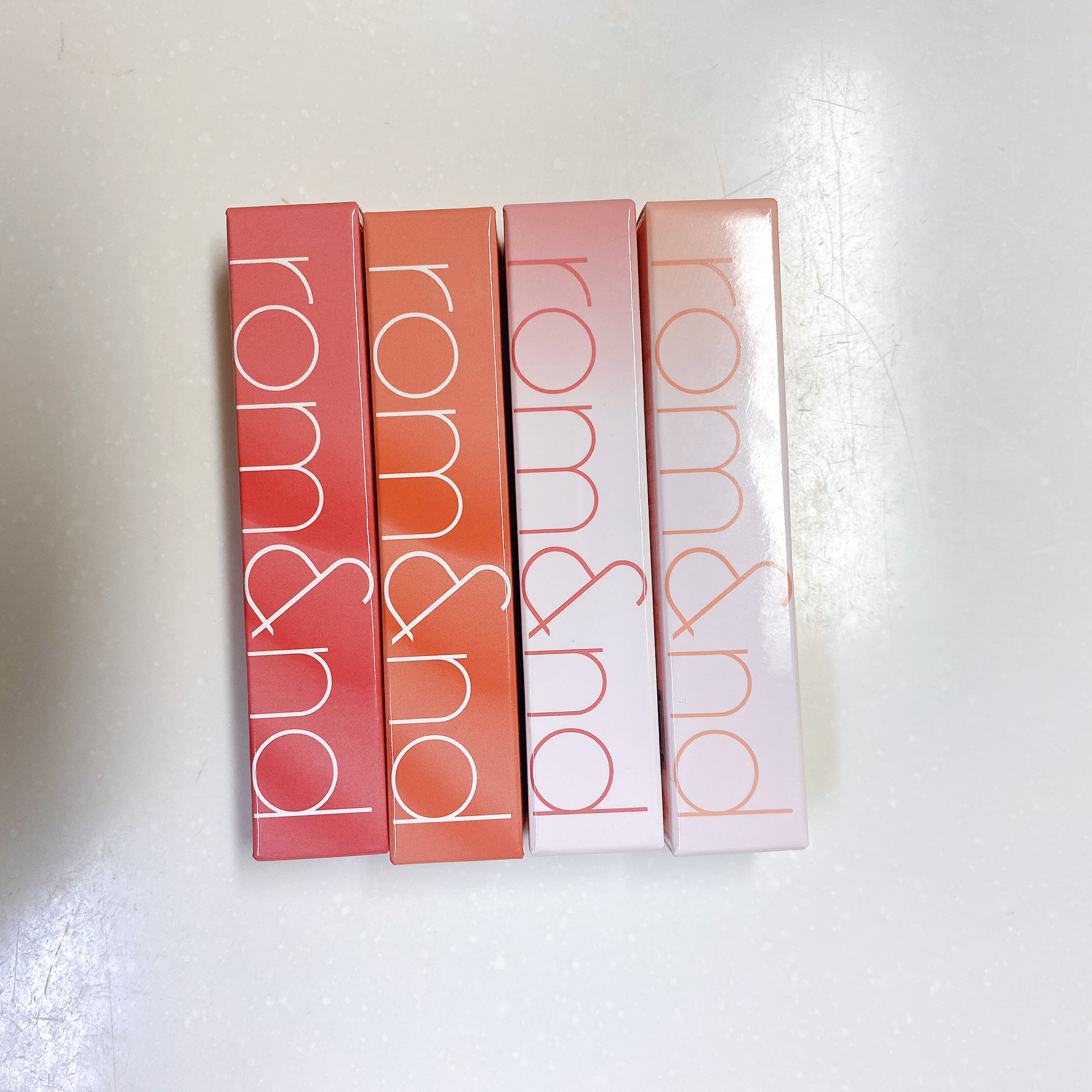 ジューシーラスティングティント/rom&nd/リップティントを使ったクチコミ（3枚目）