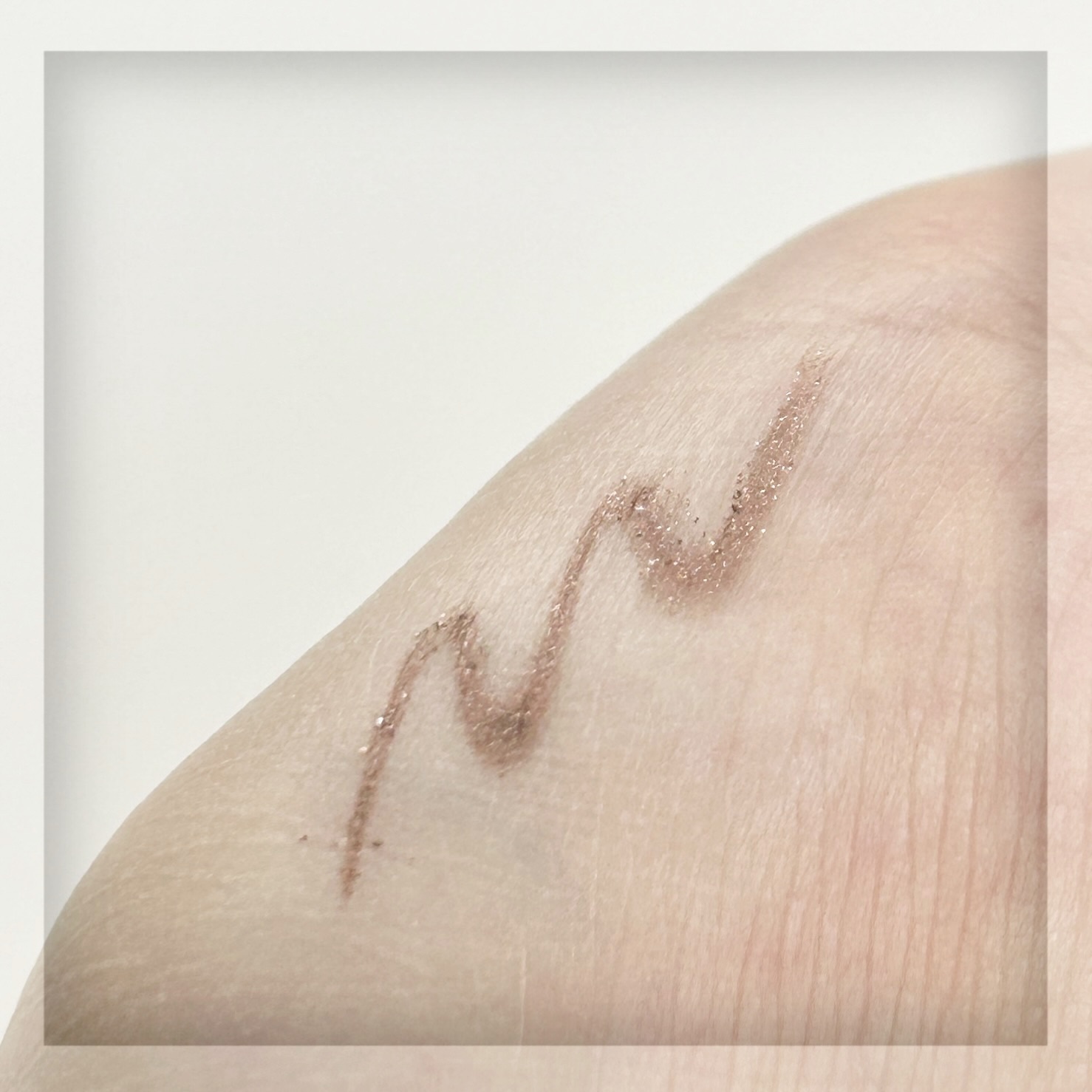 「密着アイライナー」クリームペンシル/デジャヴュ/ペンシルアイライナーを使ったクチコミ（3枚目）