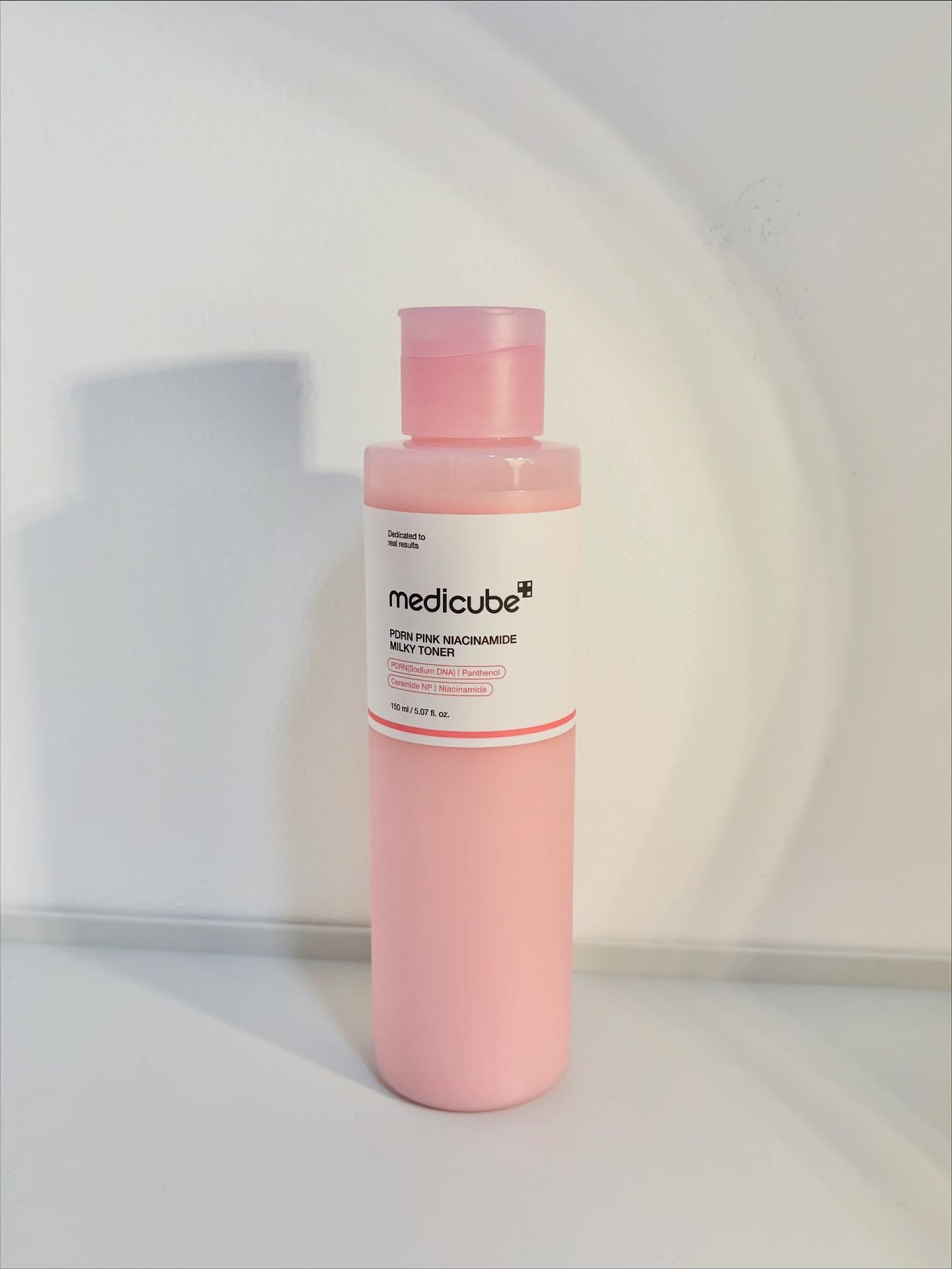 MEDICUBE PDRNピンクナイアシンアミドミルキートナーのクチコミ「今日はメディキューブのピンクの可愛いトナーを紹介します！

________________
.....」（2枚目）