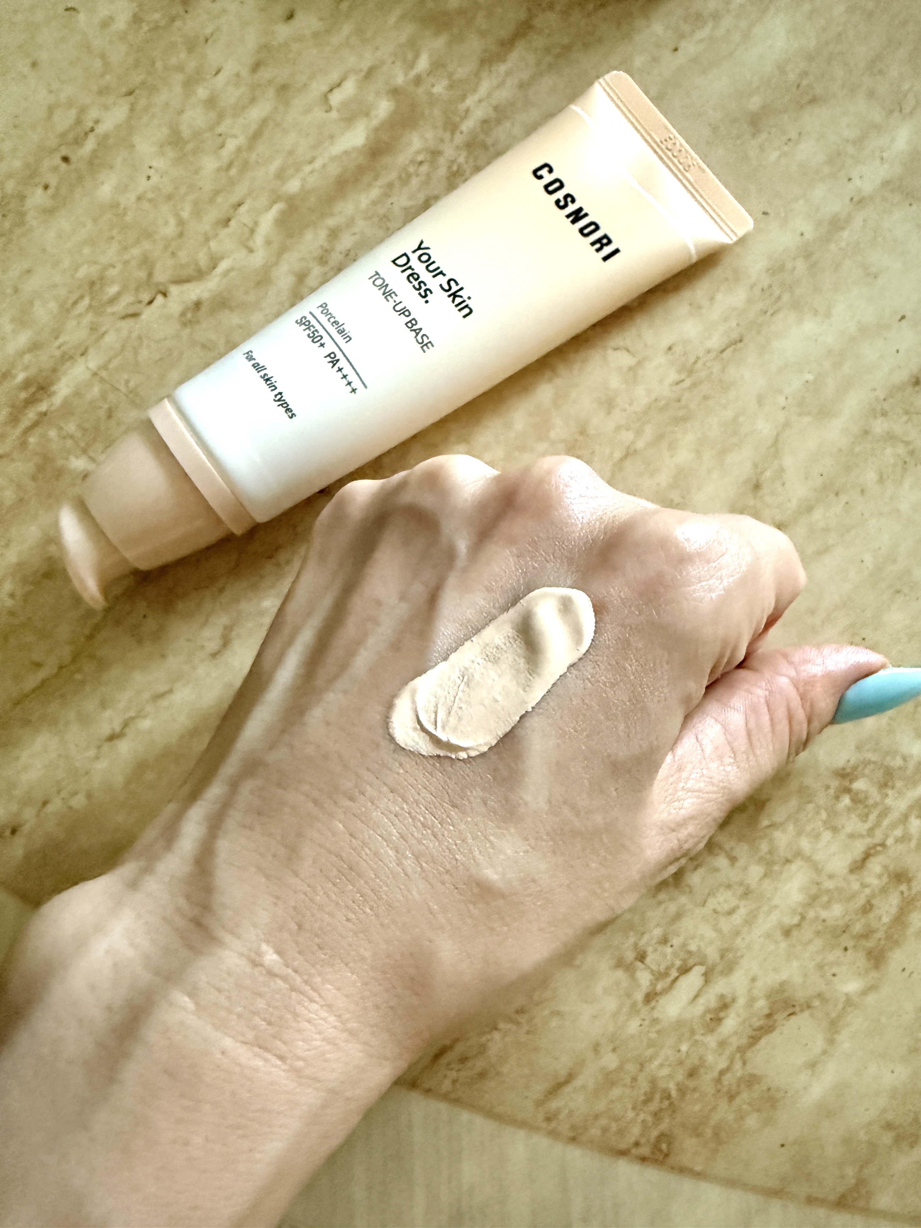 ユアースキンドレストーンアップベース/COSNORI/化粧下地を使ったクチコミ（2枚目）