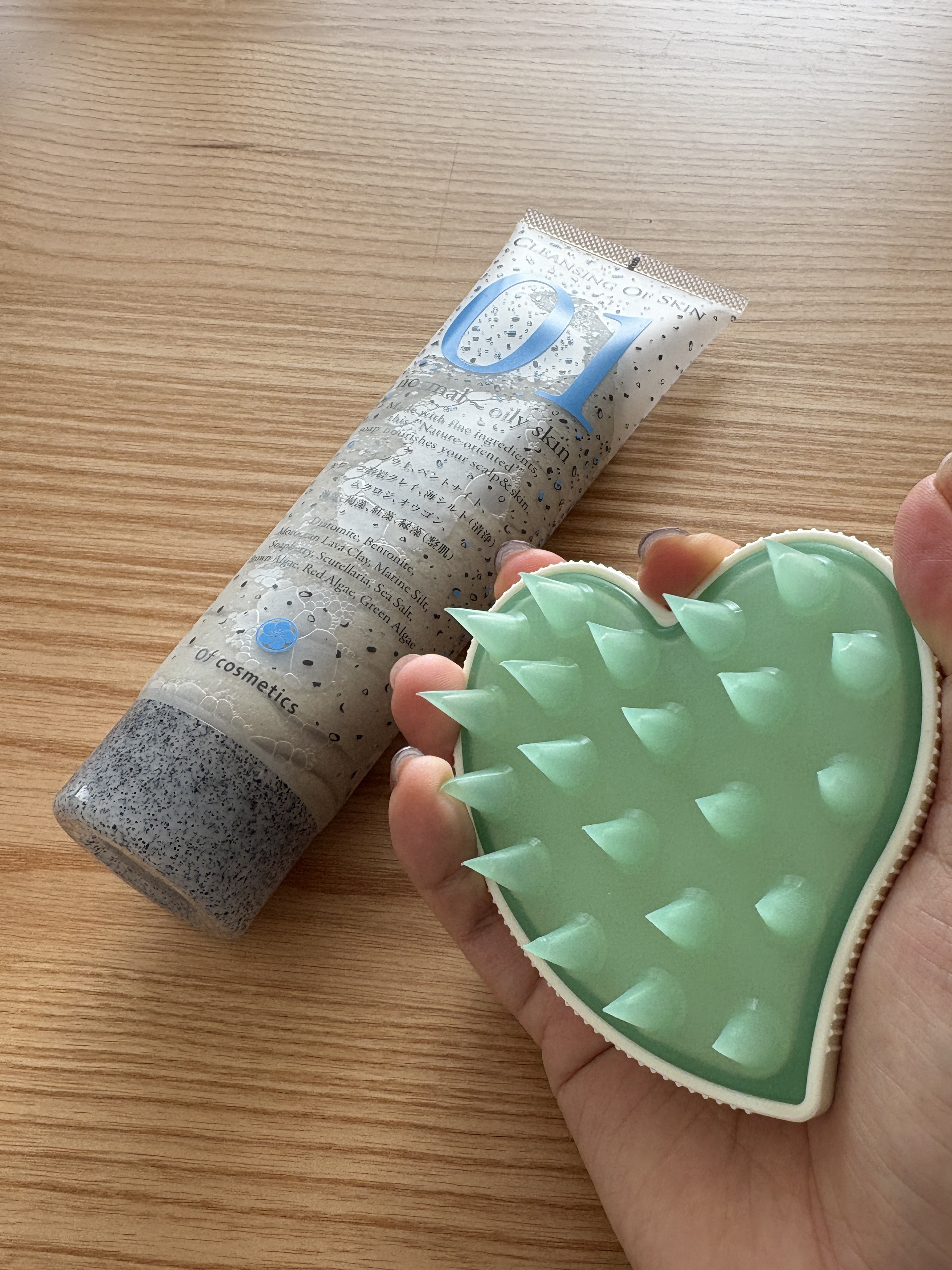 ヘッドスパブラシ/オブ・コスメティックス/ヘアケアグッズを使ったクチコミ（1枚目）