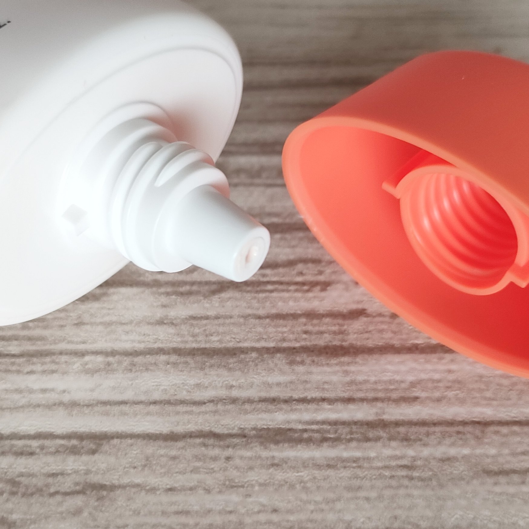 PDRNデューイートーンアップサンスクリーン/Genabelle/日焼け止めミルクを使ったクチコミ（3枚目）