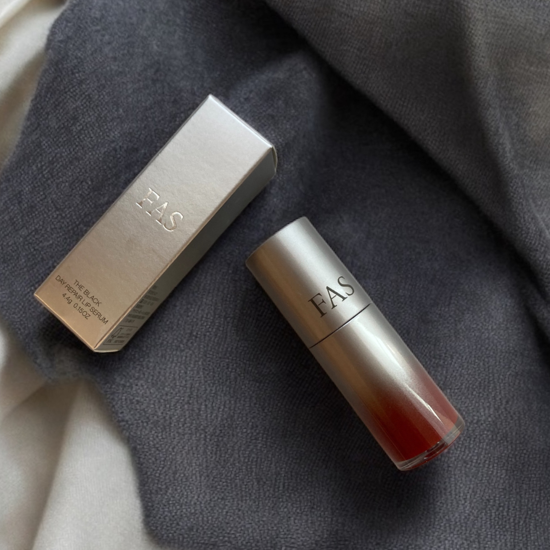 FAS ザ ブラック デイ リペア リップセラム/FAS/リップ美容液を使ったクチコミ（1枚目）