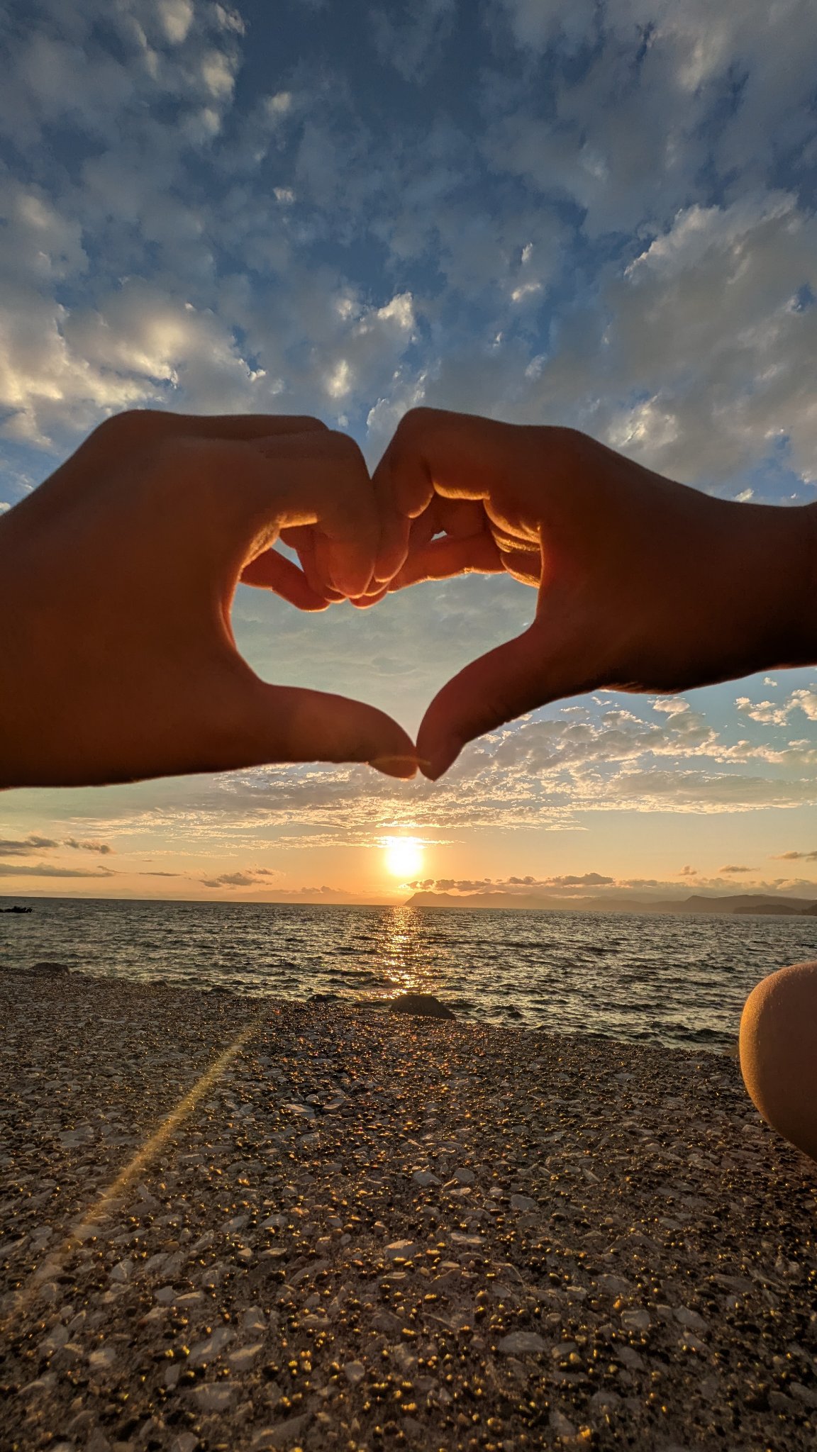 カラフルネイルズ N24 トゥインクルドロップ/キャンメイク/マニキュアを使ったクチコミ（1枚目）