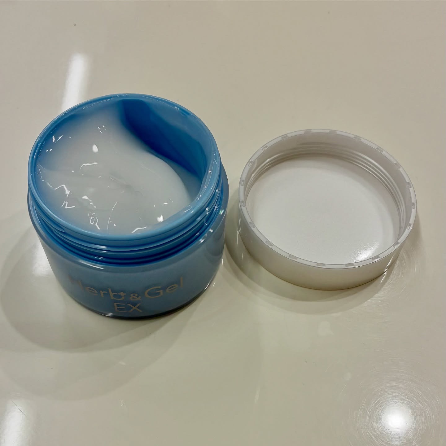 ハーブアンドゲルEX/ナチュラルウェーブ/オールインワン化粧品を使ったクチコミ（2枚目）