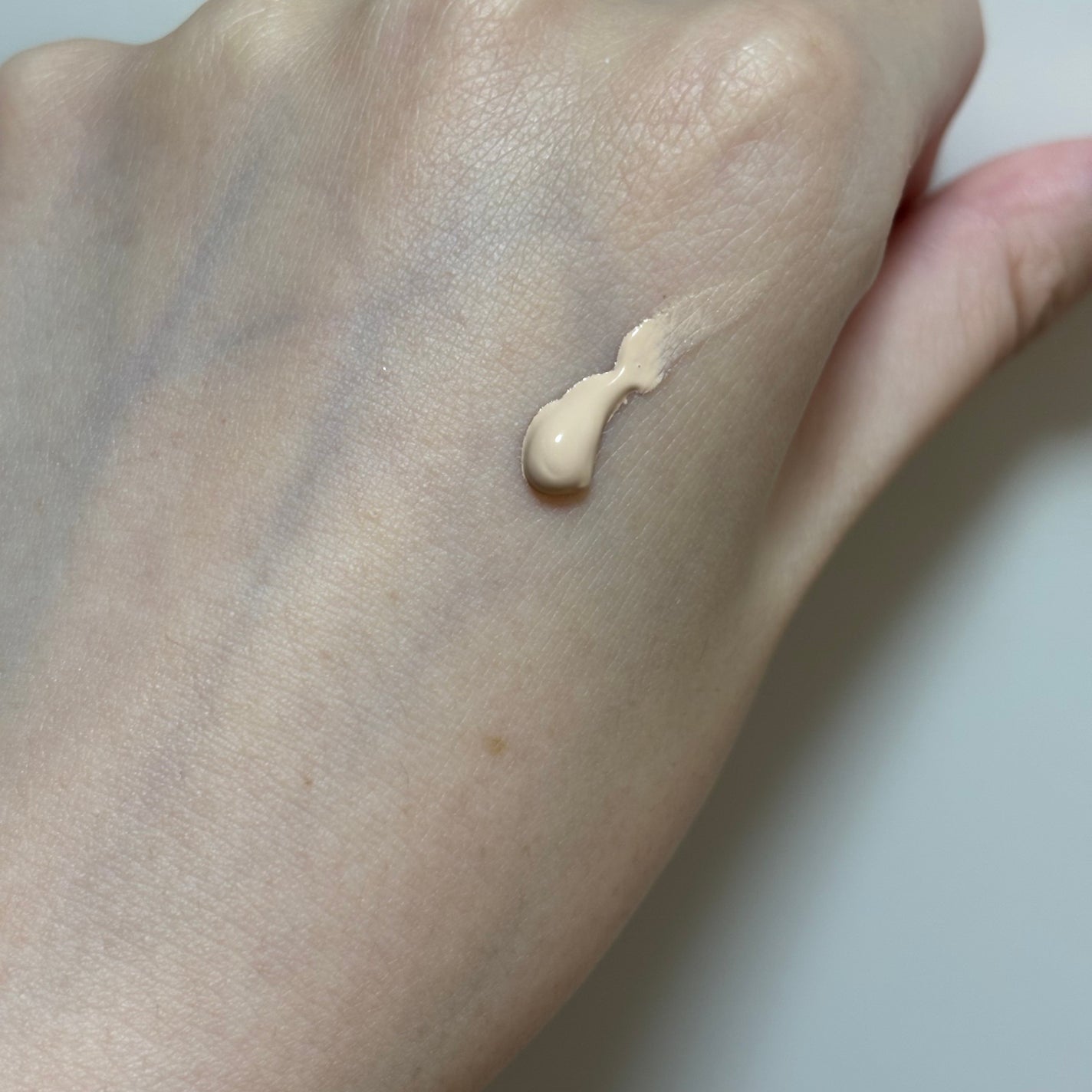 ラスティングベース クール/チャコット・コスメティクス/化粧下地を使ったクチコミ(2枚目)