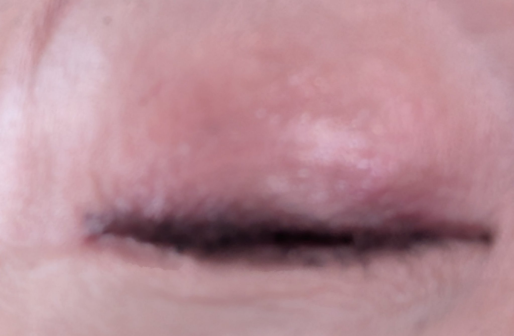 クレヨンタッチミー メタリックアイライナー/キャンドゥ/ペンシルアイライナーを使ったクチコミ（3枚目）