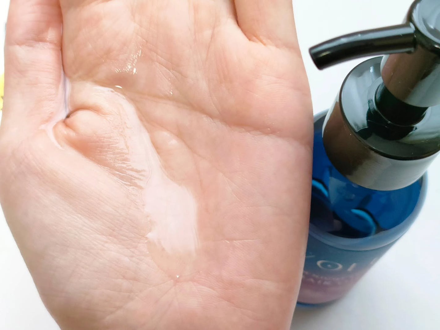 ヨル カームナイトリペアヘアオイル/YOLU/ヘアオイルを使ったクチコミ(2枚目)