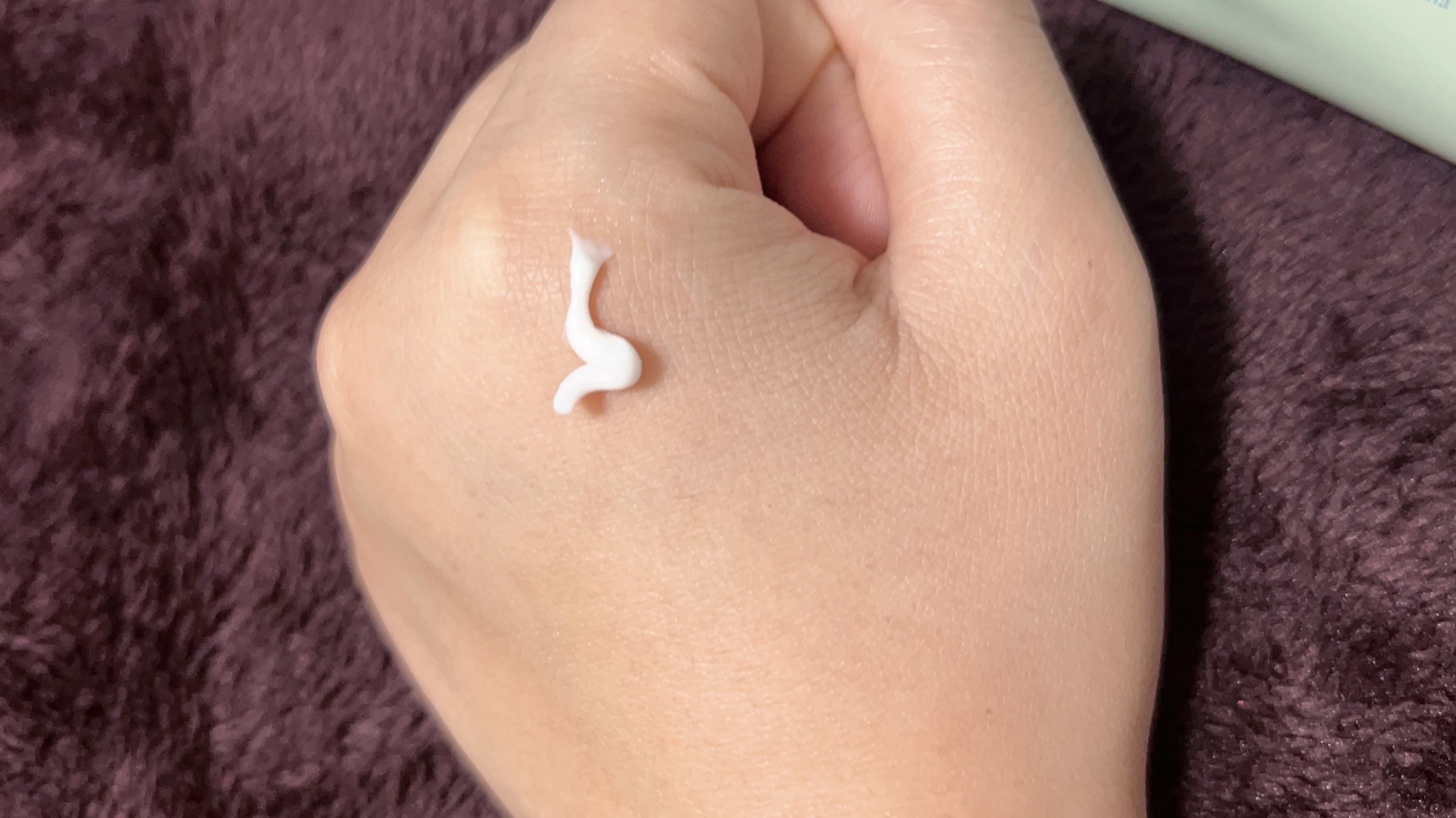 VERAMORE BRIGHTENING GLOWING SUN SERUM/VERAMORE/日焼け止めローションを使ったクチコミ（2枚目）