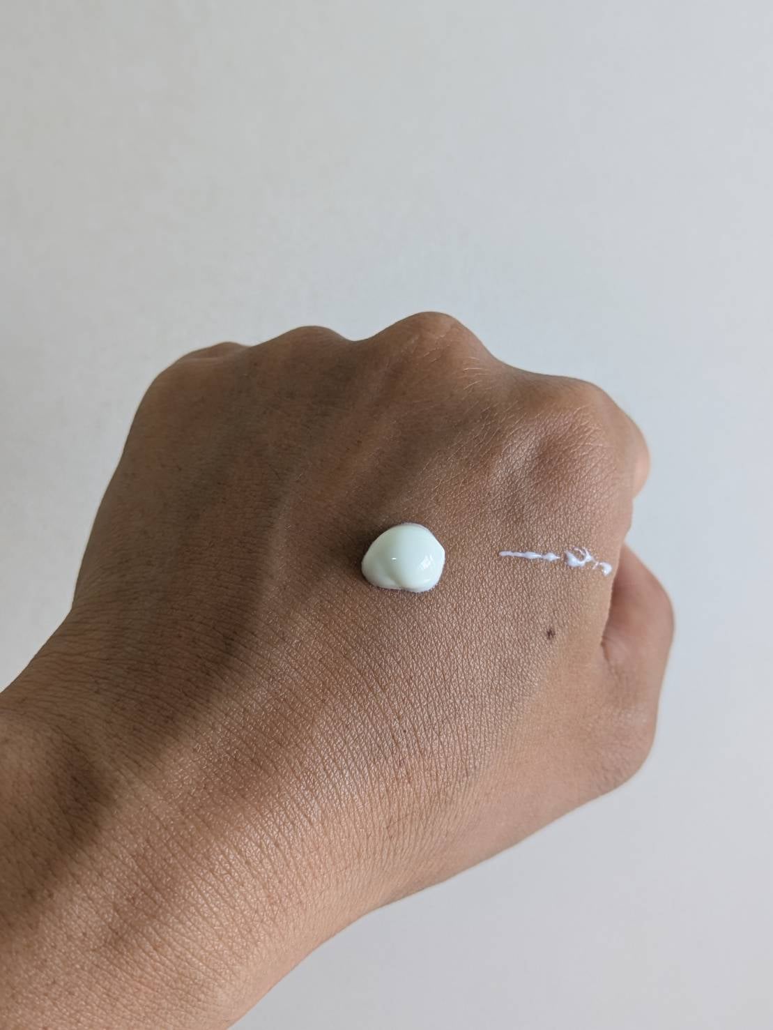 VERAMORE BRIGHTENING GLOWING SUN SERUM/VERAMORE/日焼け止めローションを使ったクチコミ(5枚目)