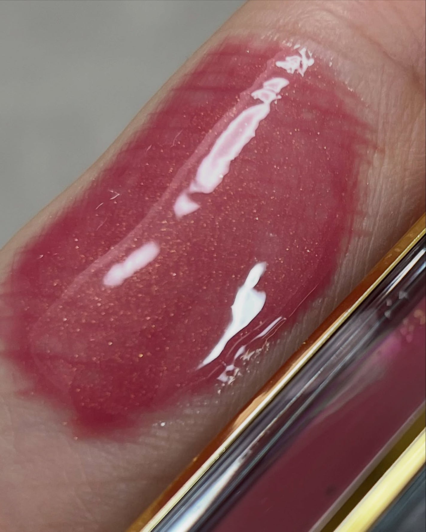 グロス リュクス/TOM FORD BEAUTY/リップグロスを使ったクチコミ(4枚目)