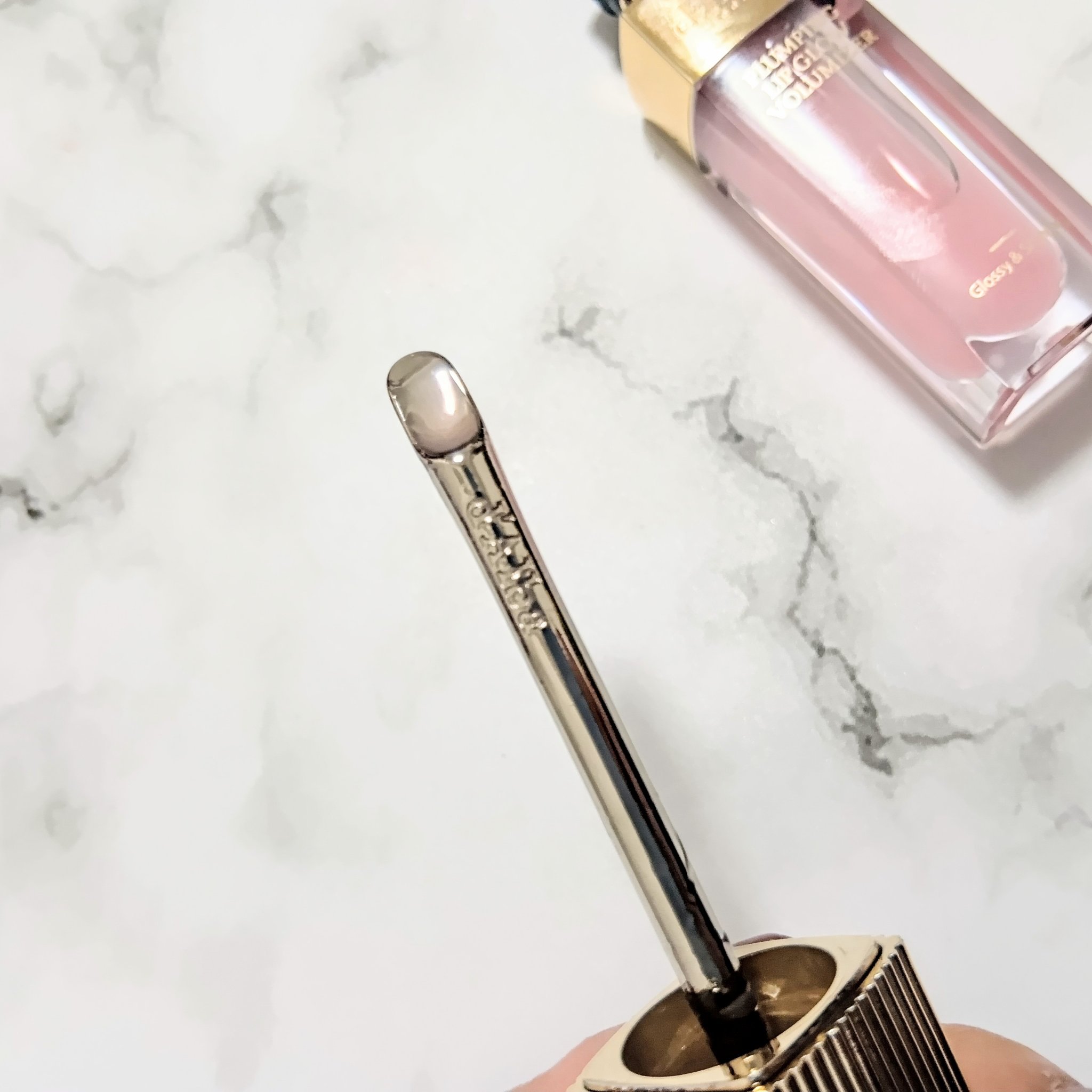 プランピングリップグロウムードボリューマイザー/ダルバ/リップグロスを使ったクチコミ（2枚目）