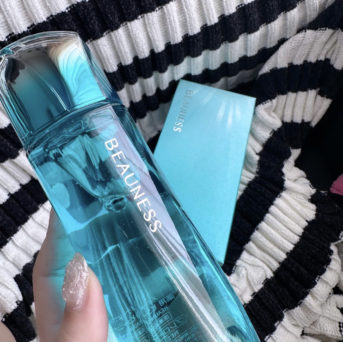 メナード 薬用 ビューネのクチコミ「肌のコンディションがゆらぐとき...そっと手に取りたくなる存在。
＼ 薬用ビューネ ／💎✨
メ.....」（2枚目）