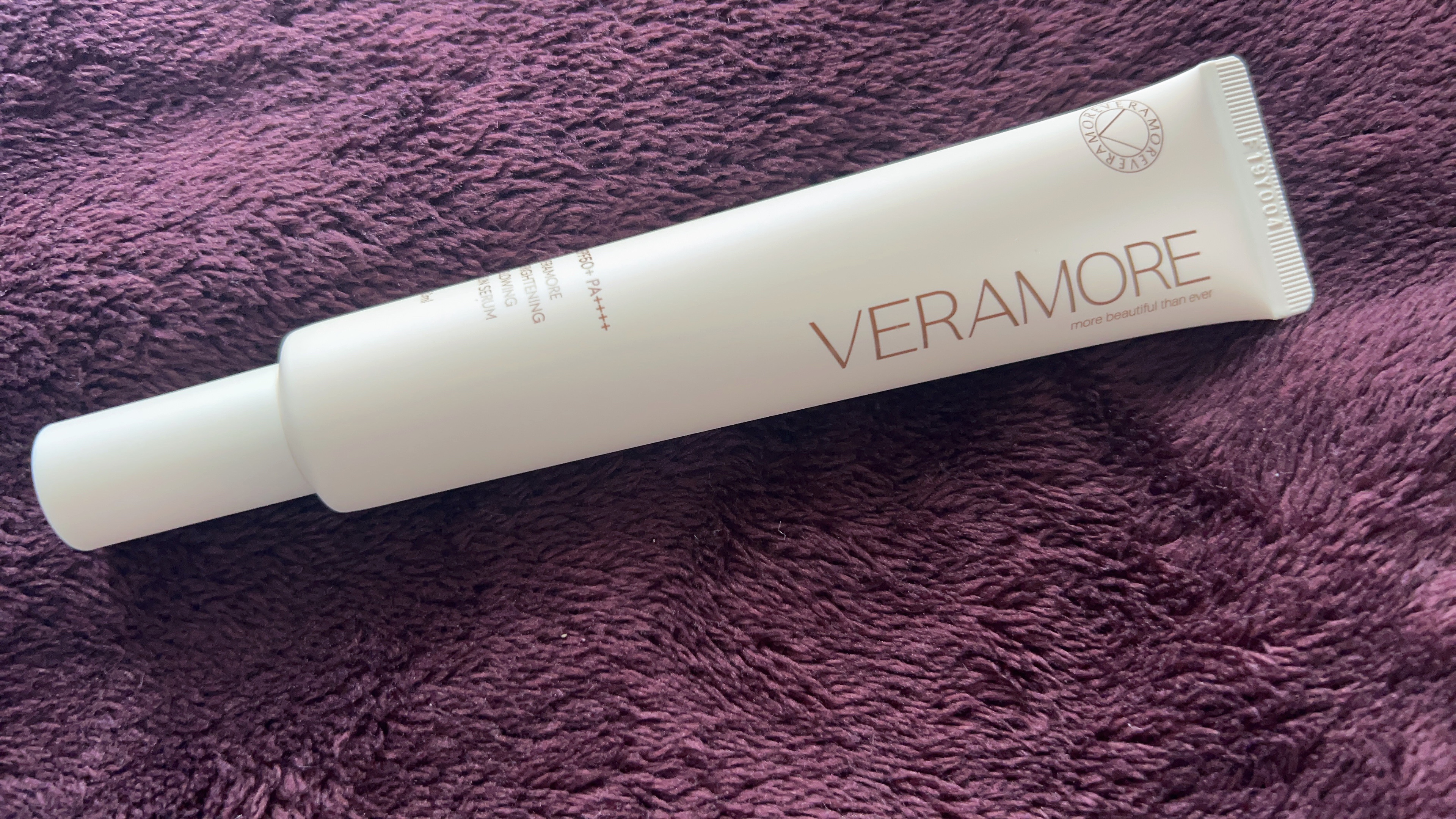 VERAMORE BRIGHTENING GLOWING SUN SERUM/VERAMORE/日焼け止めローションを使ったクチコミ（1枚目）