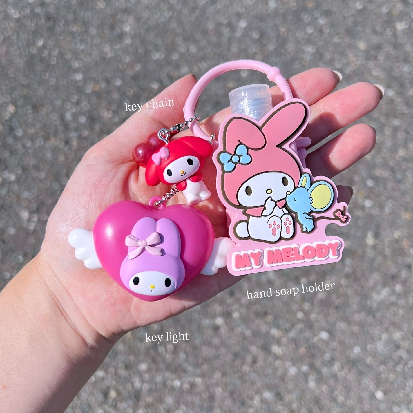 fumi___232323 on LIPS 「マイメロ🩷携帯用のハンドソープホルダーがマイメロ&フラットくん..」(2枚目)