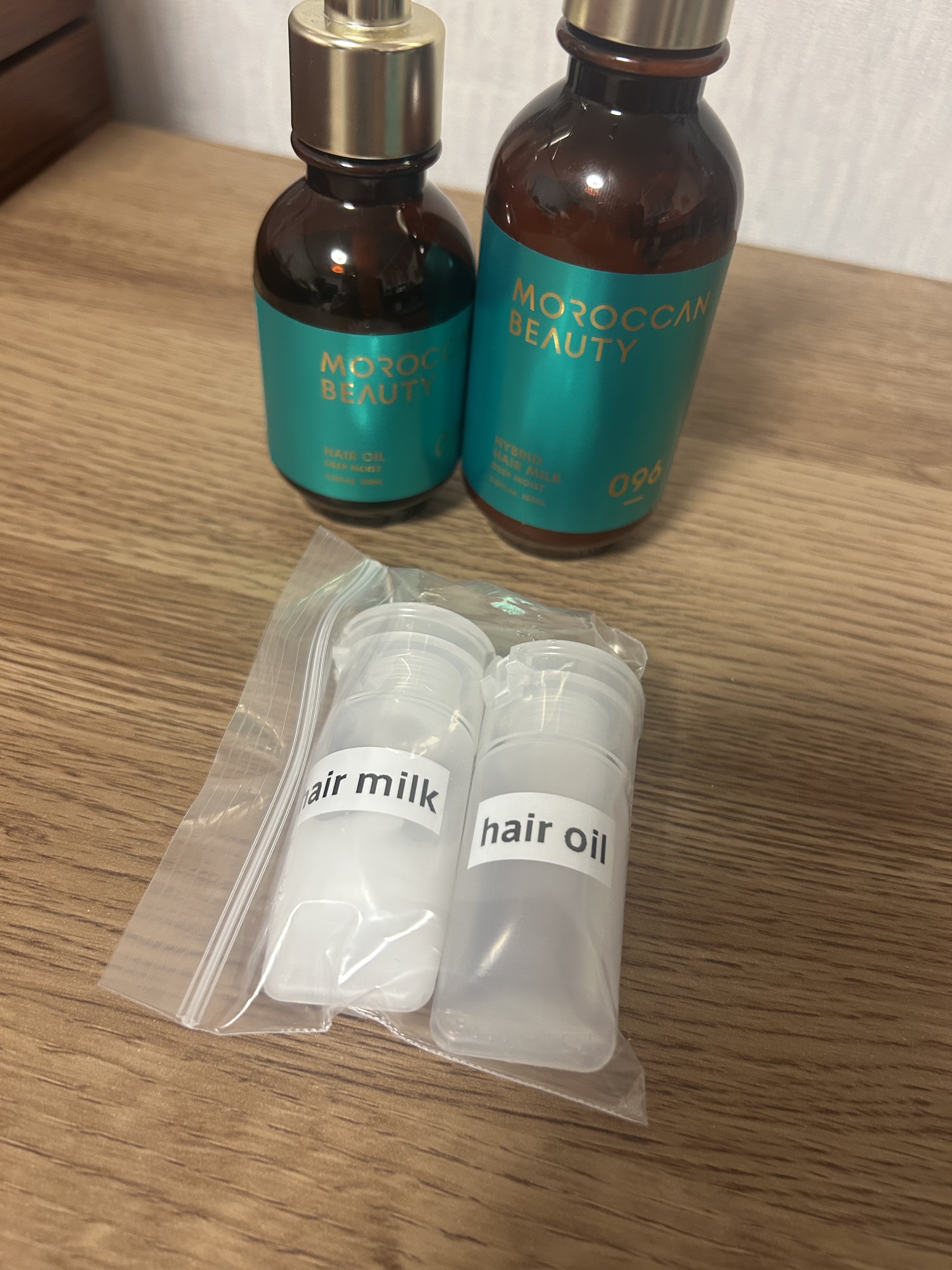 モロッカンビューティ ディープモイスト クイックグロス オイルスプレー ミニサイズ（40g）/モロッカンビューティ/ヘアスプレーを使ったクチコミ（2枚目）