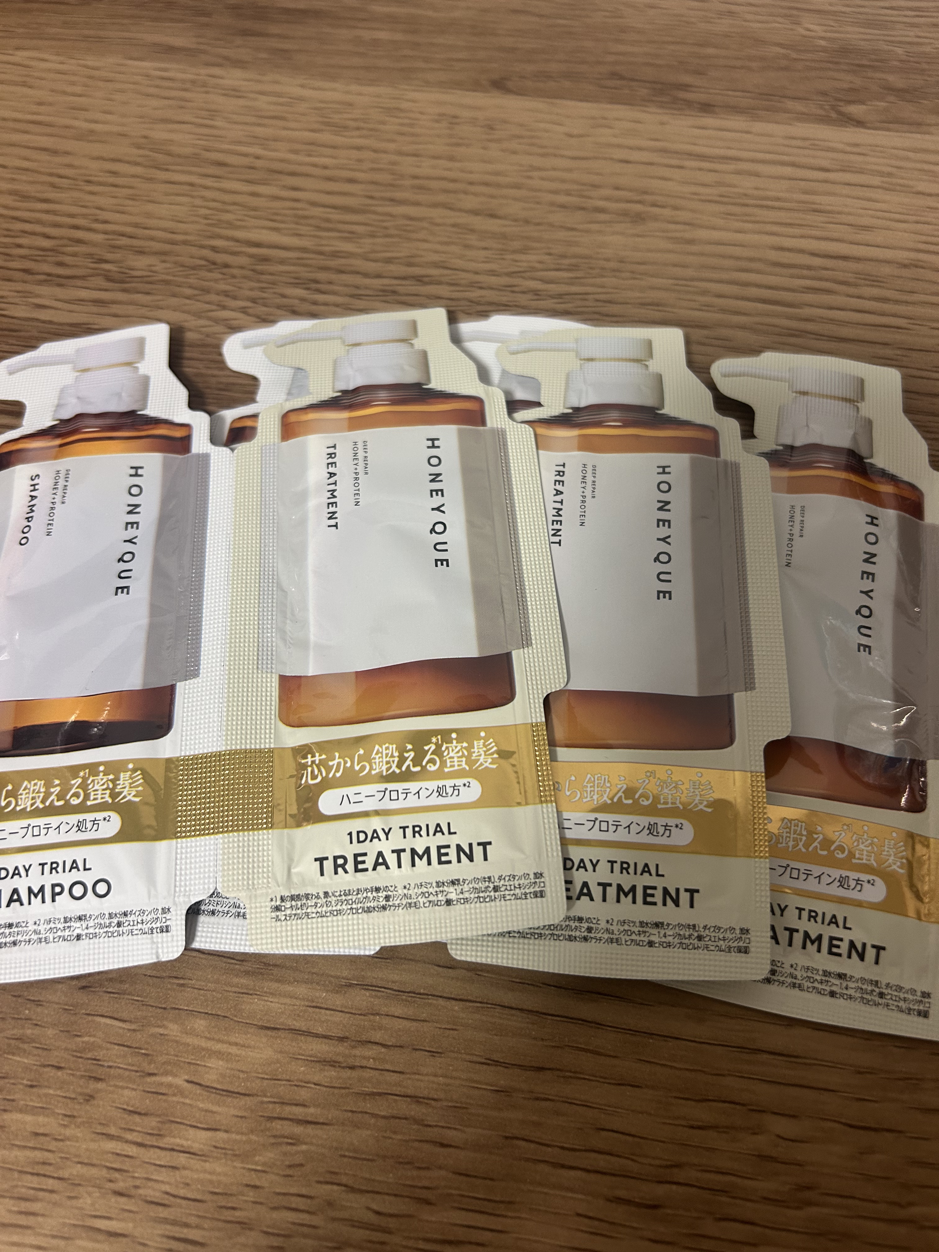 モロッカンビューティ ディープモイスト クイックグロス オイルスプレー ミニサイズ（40g）/モロッカンビューティ/ヘアスプレーを使ったクチコミ（3枚目）