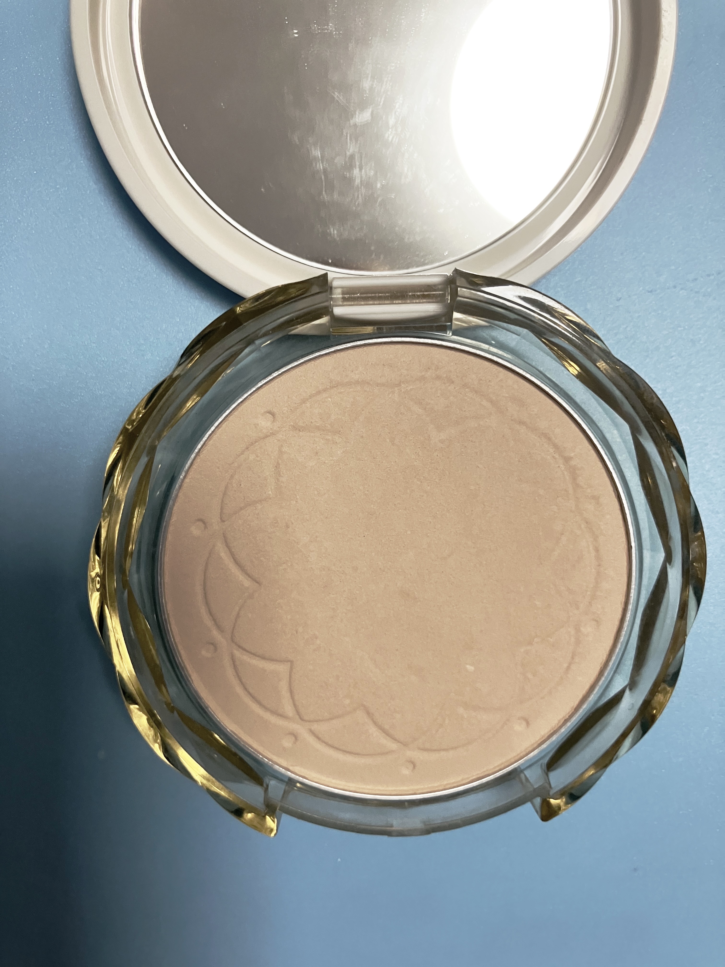 UVシルクカバーパウダー/CEZANNE/プレストパウダーを使ったクチコミ（1枚目）