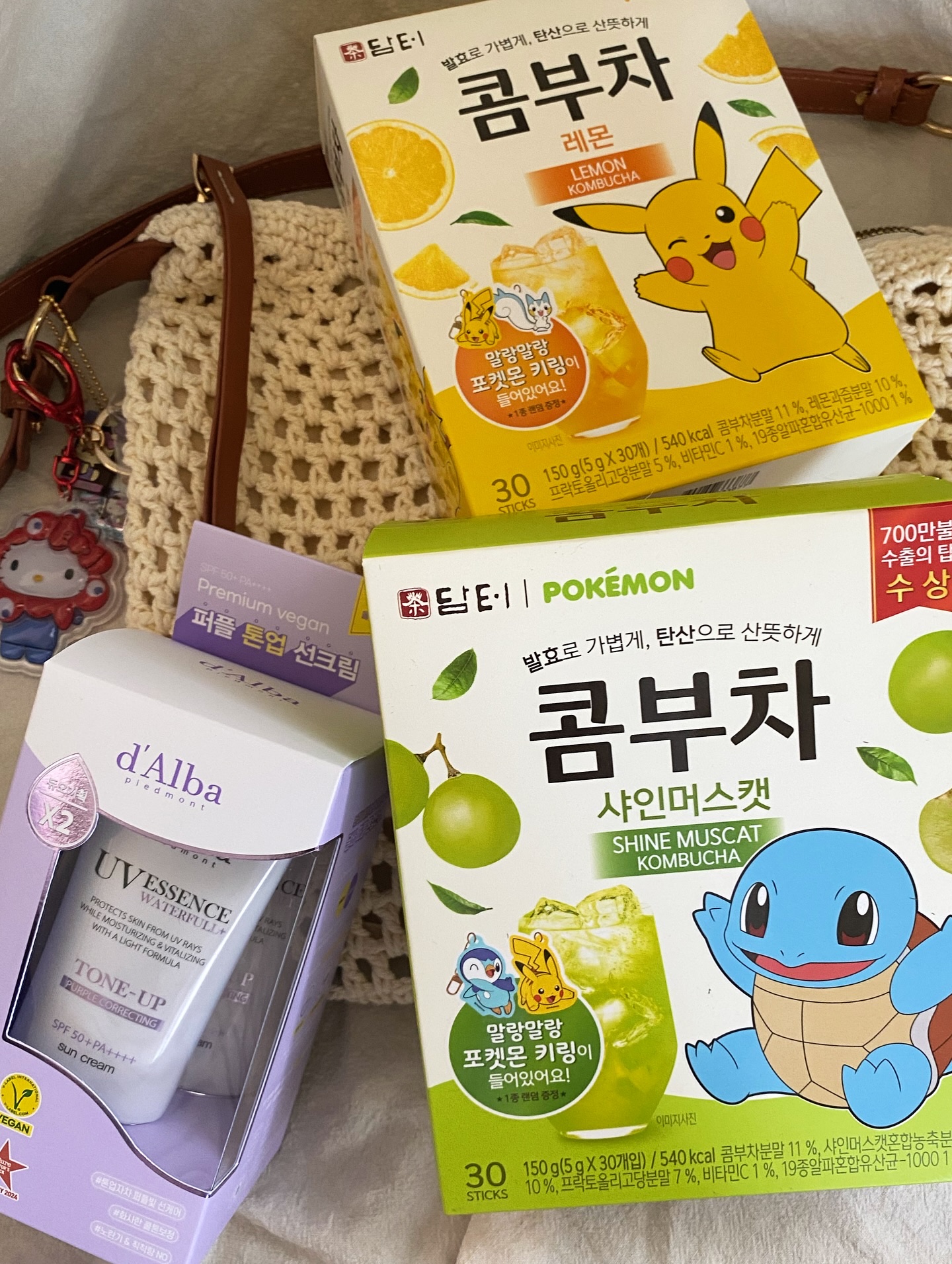 オリグロで久しぶりにお買い物🛒🛍️🤎
ダムトのコンブチャおいしくてびっくり🪽
ダルバのトーンアップクリームも気になってたパープルをかなりお安くゲットできて満足✌︎🌺

#オリーブヤング #オリグロ #オリグロ購入品 #オリーブヤン