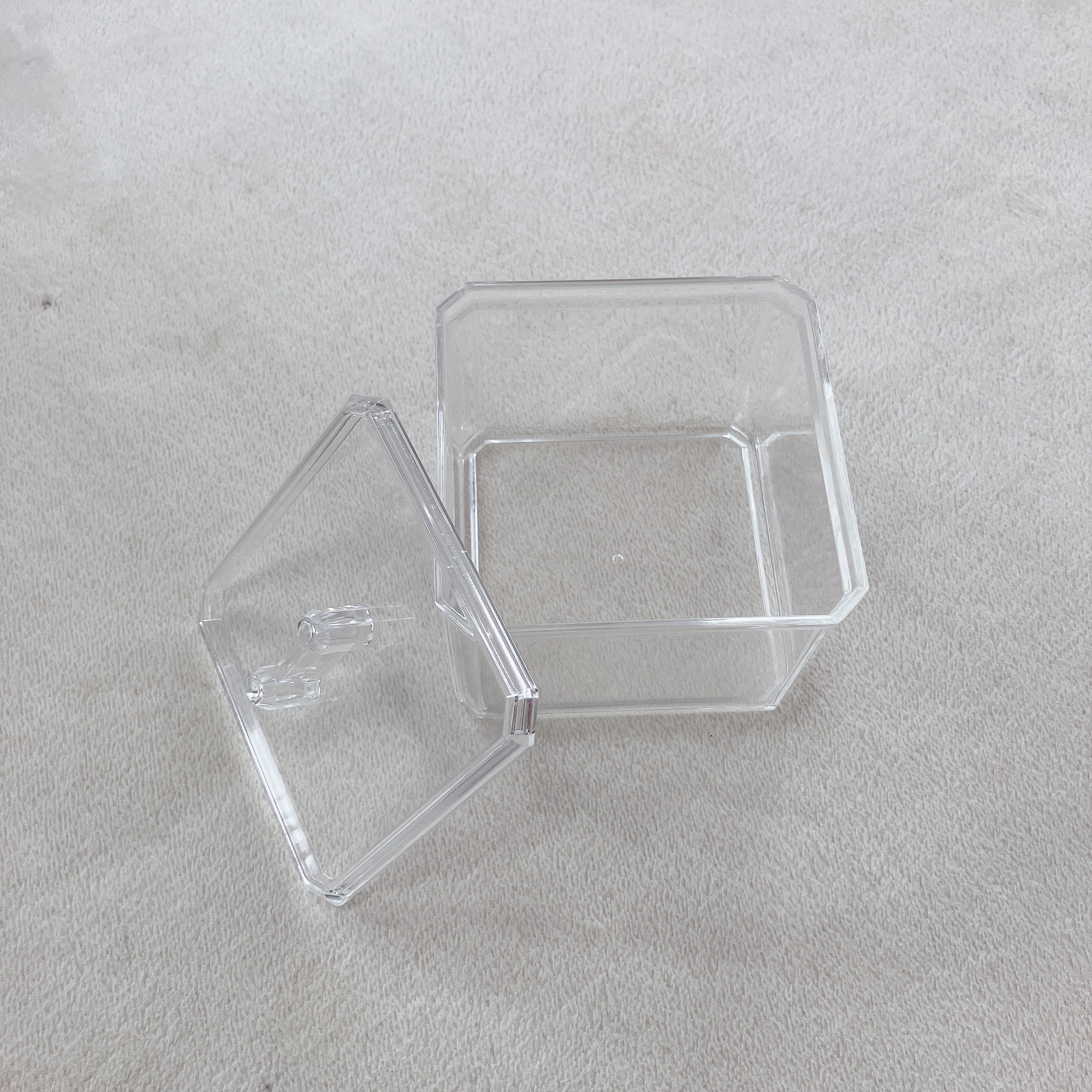 コスメ収納ケース(フタ付、スクエア)/DAISO/その他化粧小物を使ったクチコミ（2枚目）