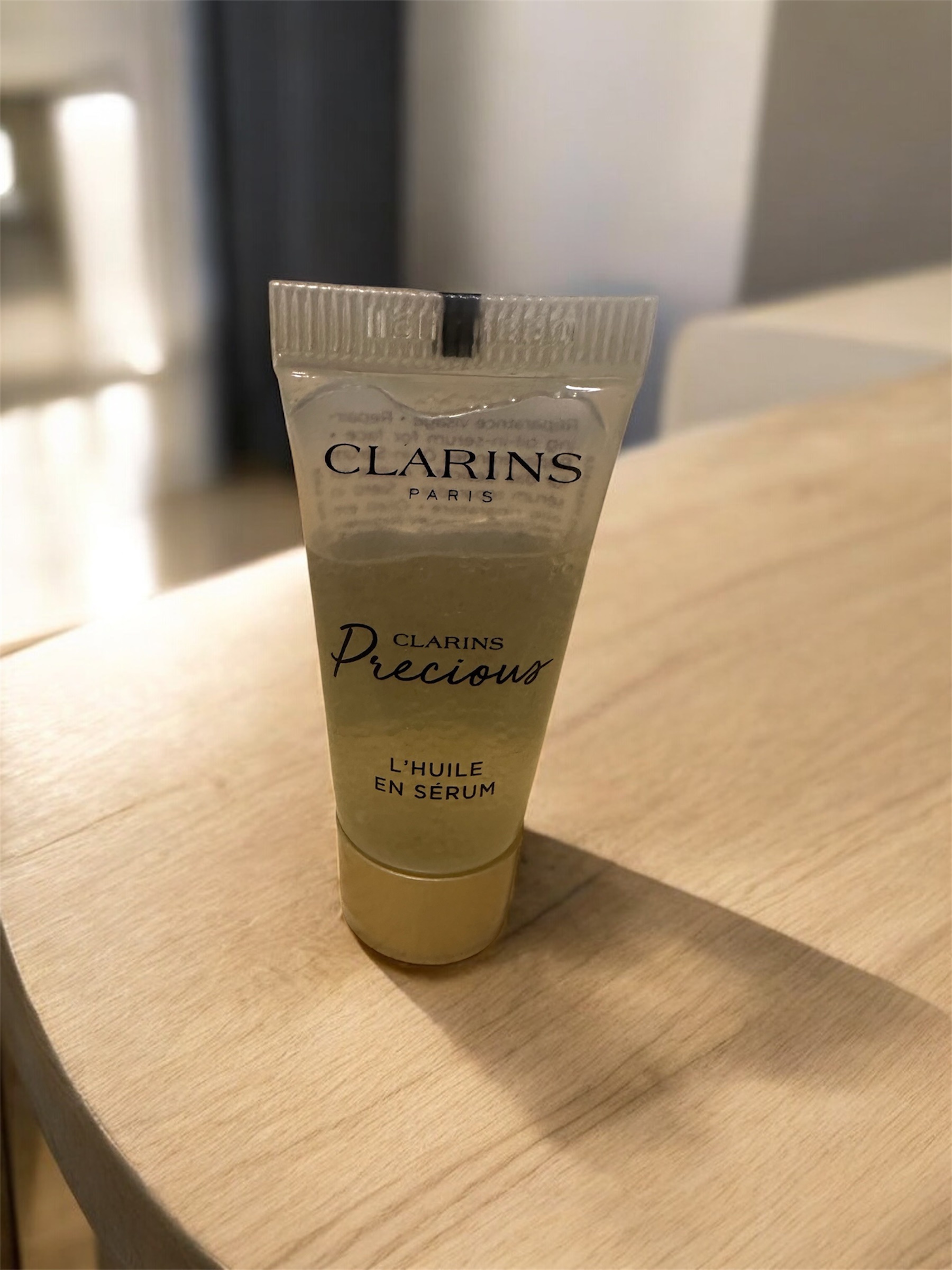 試してみた】クラランスプレシャス ユイル アン セラム CLARINSの効果