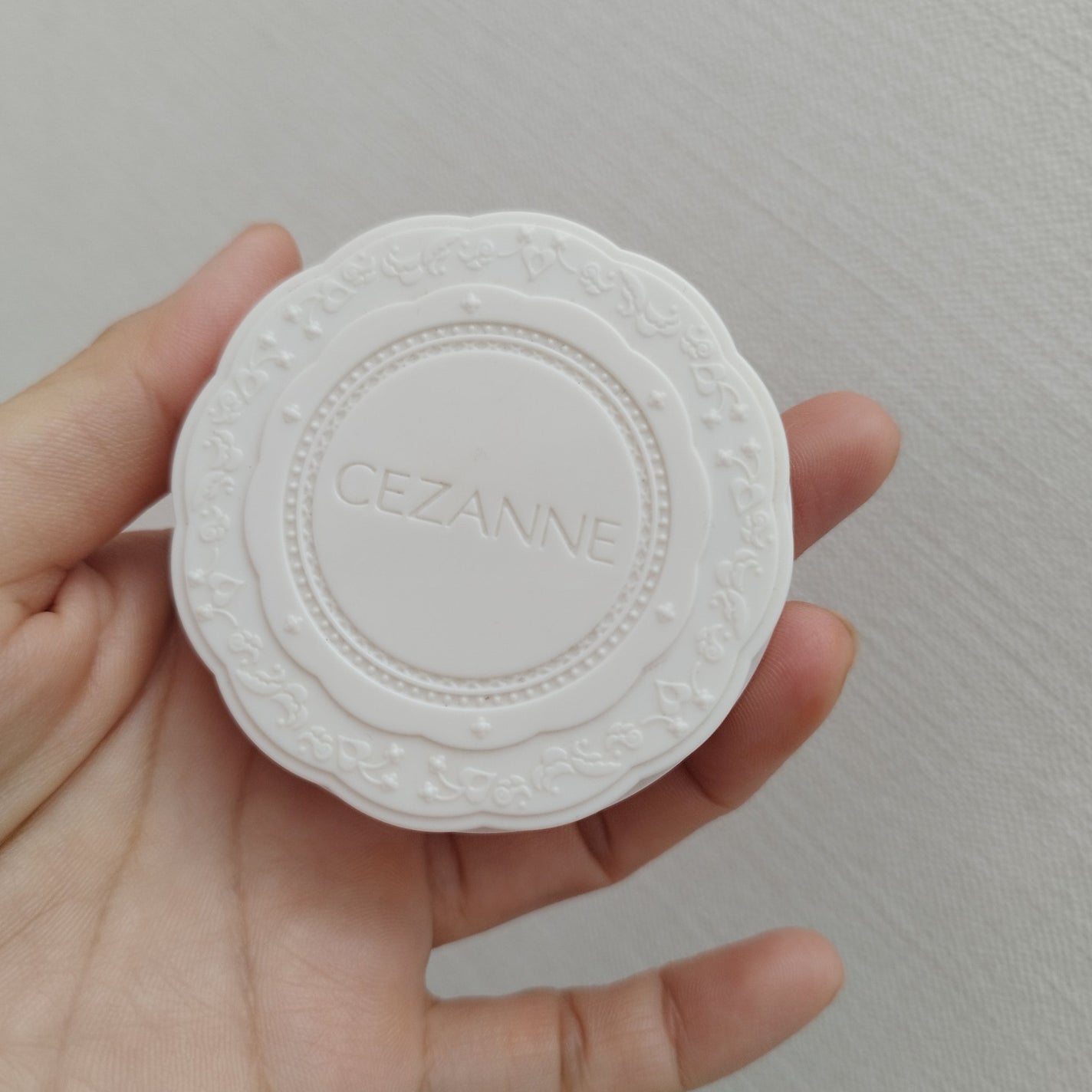 UVシルクカバーパウダー/CEZANNE/プレストパウダーを使ったクチコミ(2枚目)
