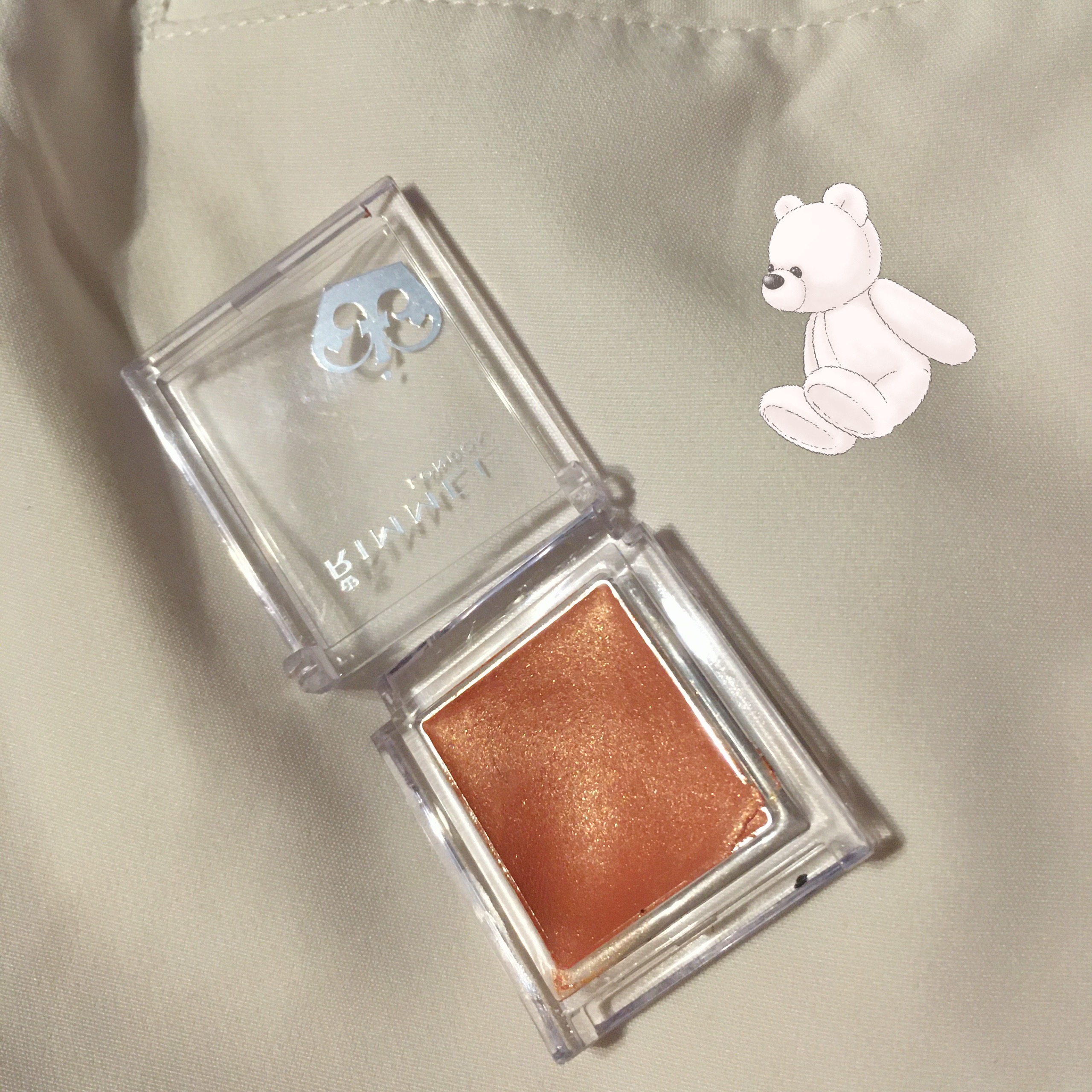 プリズム パウダーアイカラー/リンメル ロンドン/単色アイシャドウを使ったクチコミ（1枚目）