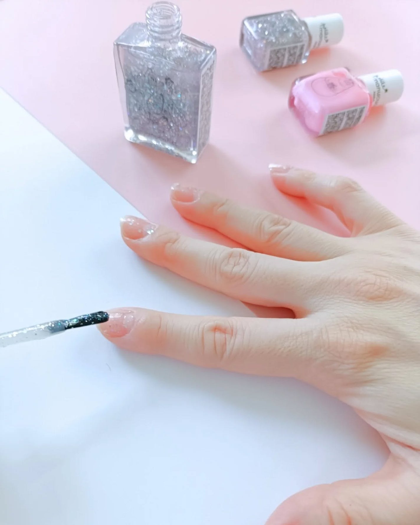 グリーン ナチュラルネイルカラー/manucurist/マニキュアを使ったクチコミ(5枚目)