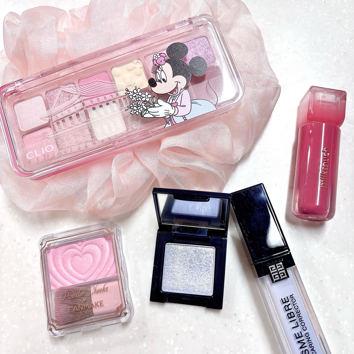 ラズル アイカラー/エレガンス ラズル /単色アイシャドウを使ったクチコミ（1枚目）