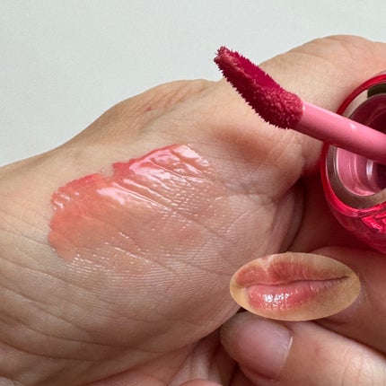 フィー 3Dボリューミングティント 02 バニラデュー/fwee/リップティントを使ったクチコミ(2枚目)