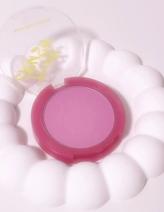 ネオンブラッシャー/LABIOTTE/パウダーチークを使ったクチコミ（3枚目）