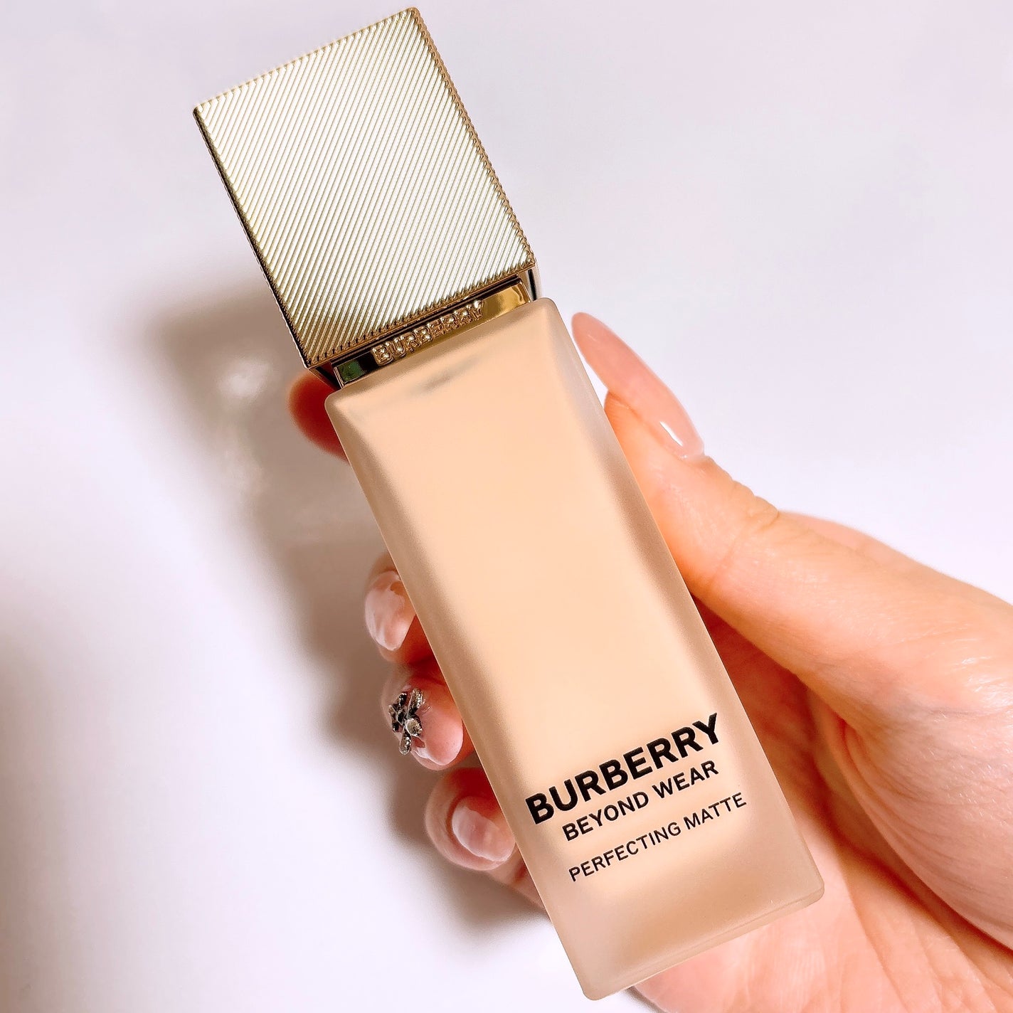 バーバリー ビヨンド ウェア パーフェクティング マット/Burberry Beauty/リキッドファンデーションを使ったクチコミ(2枚目)