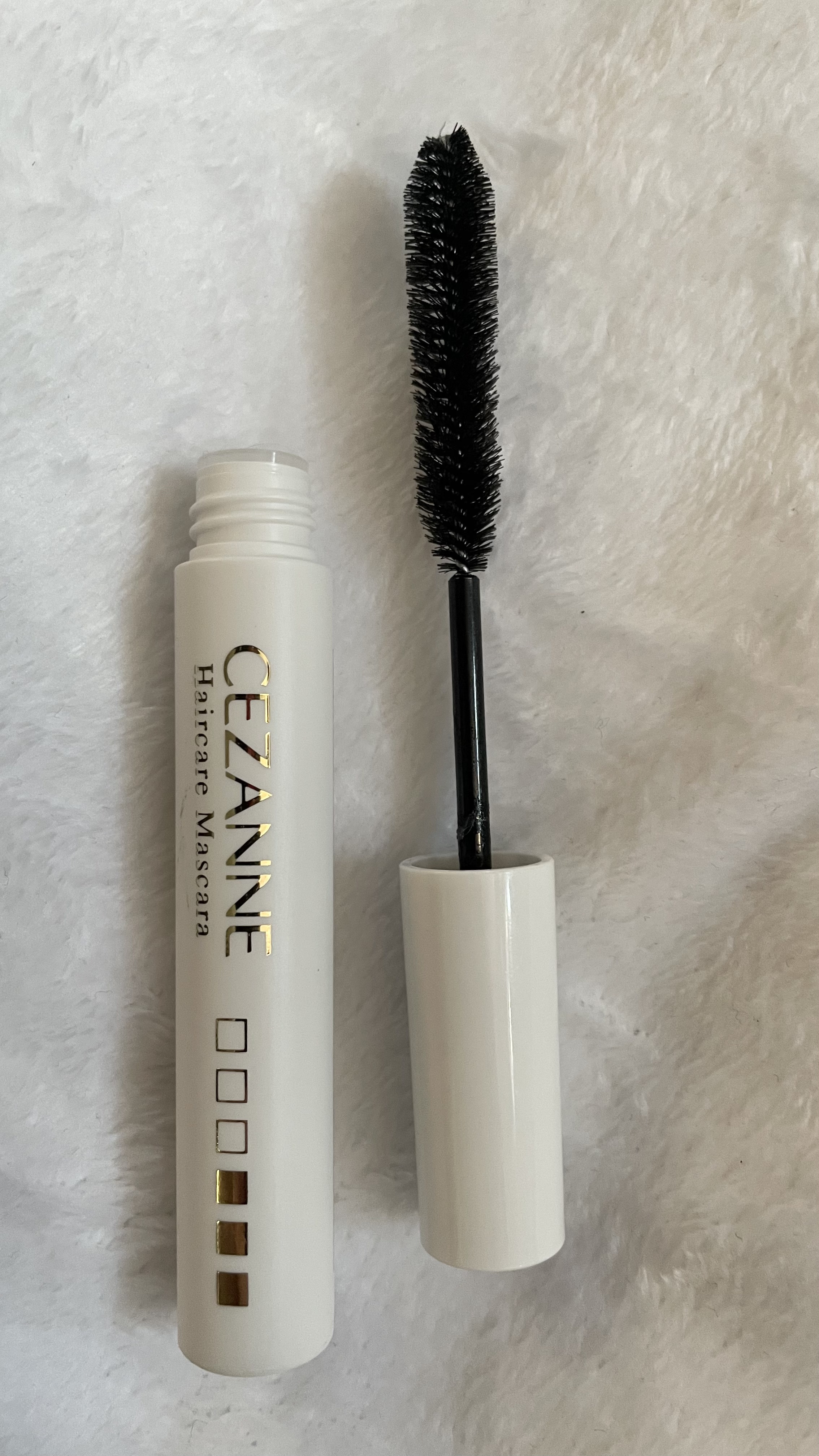 ヘアケアマスカラ 00クリア/CEZANNE/ヘアジェルを使ったクチコミ（2枚目）