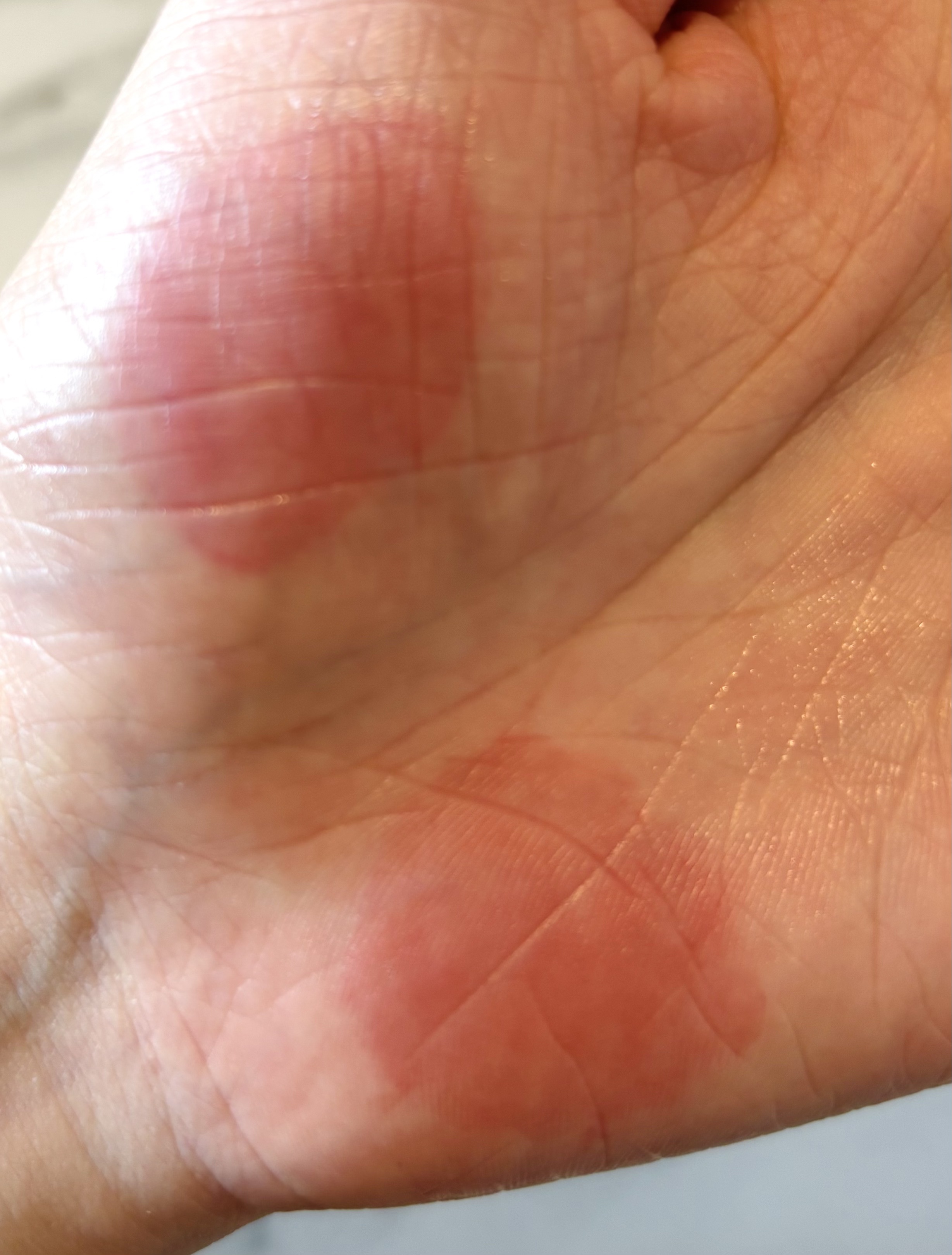 ジューシーデューイグロウティント 【夏新色】15 ベリーハート/dasique/リップティントを使ったクチコミ（3枚目）