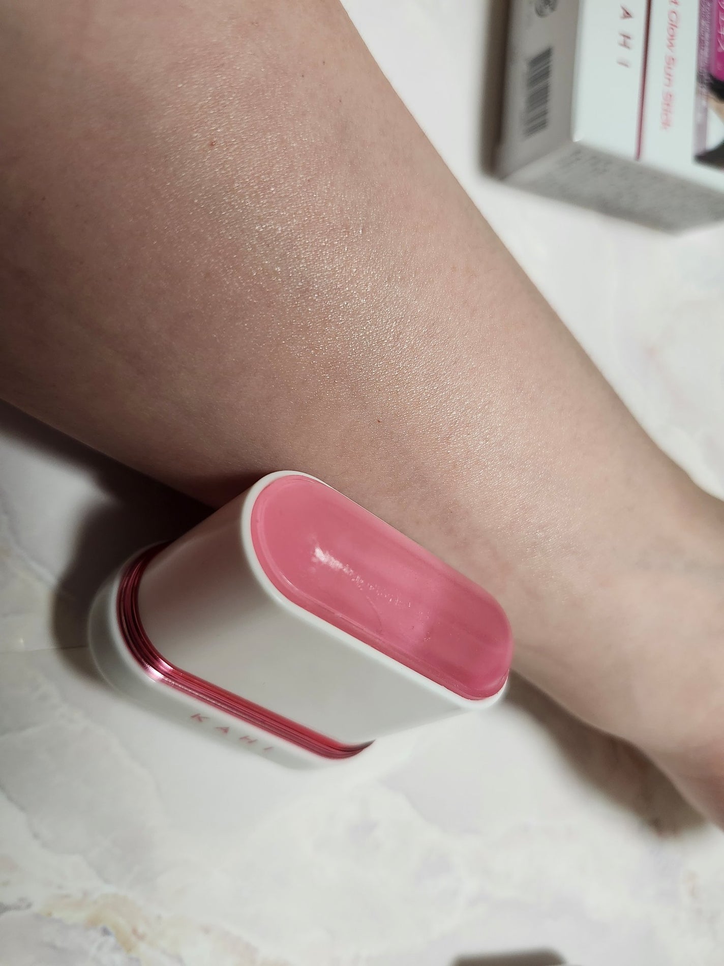 ベルベットグロウ サンスティック /KAHI/日焼け止めスティックを使ったクチコミ(4枚目)