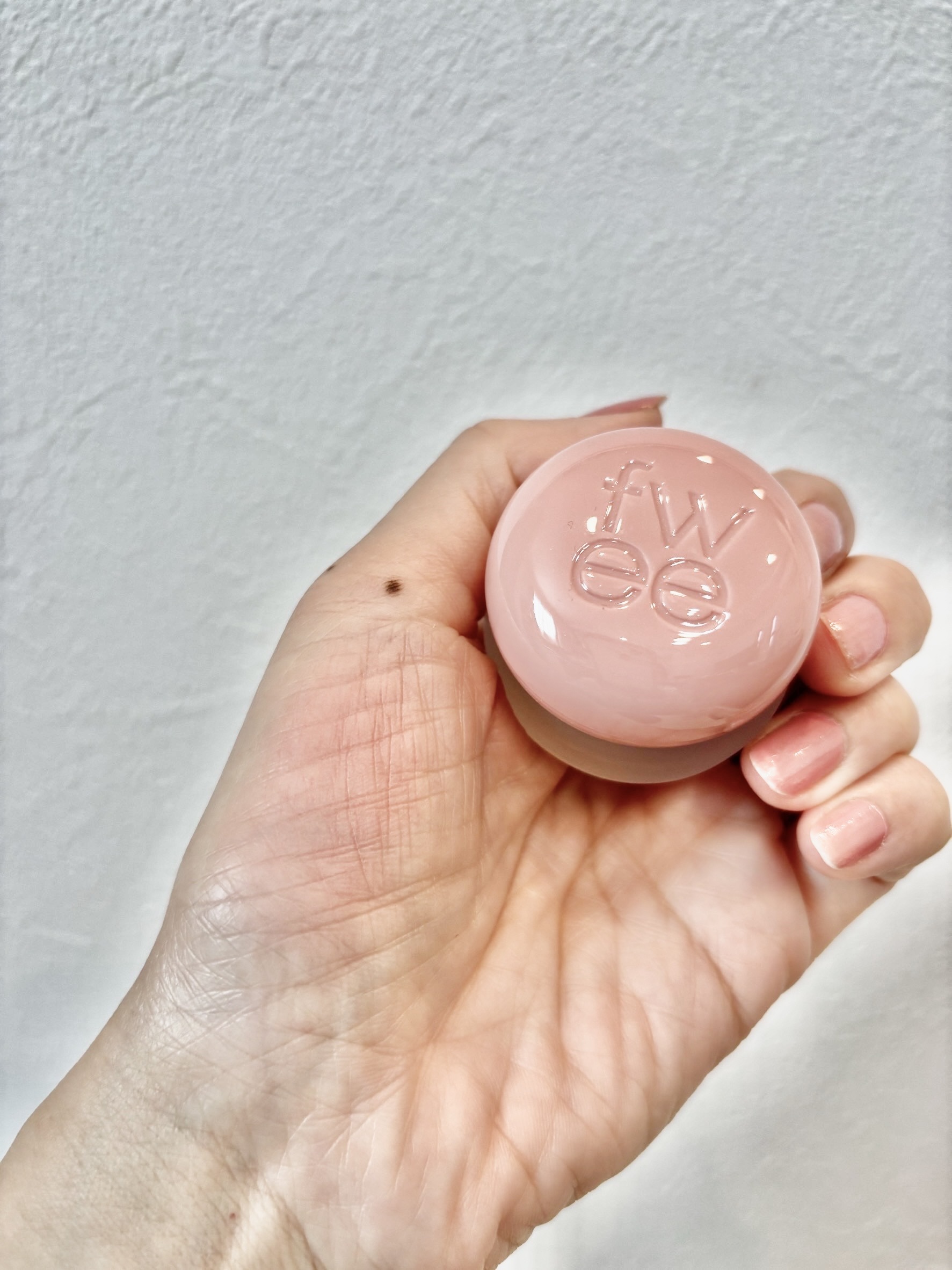 リップアンドチーク ブラーリープリンポット/fwee/口紅を使ったクチコミ（3枚目）